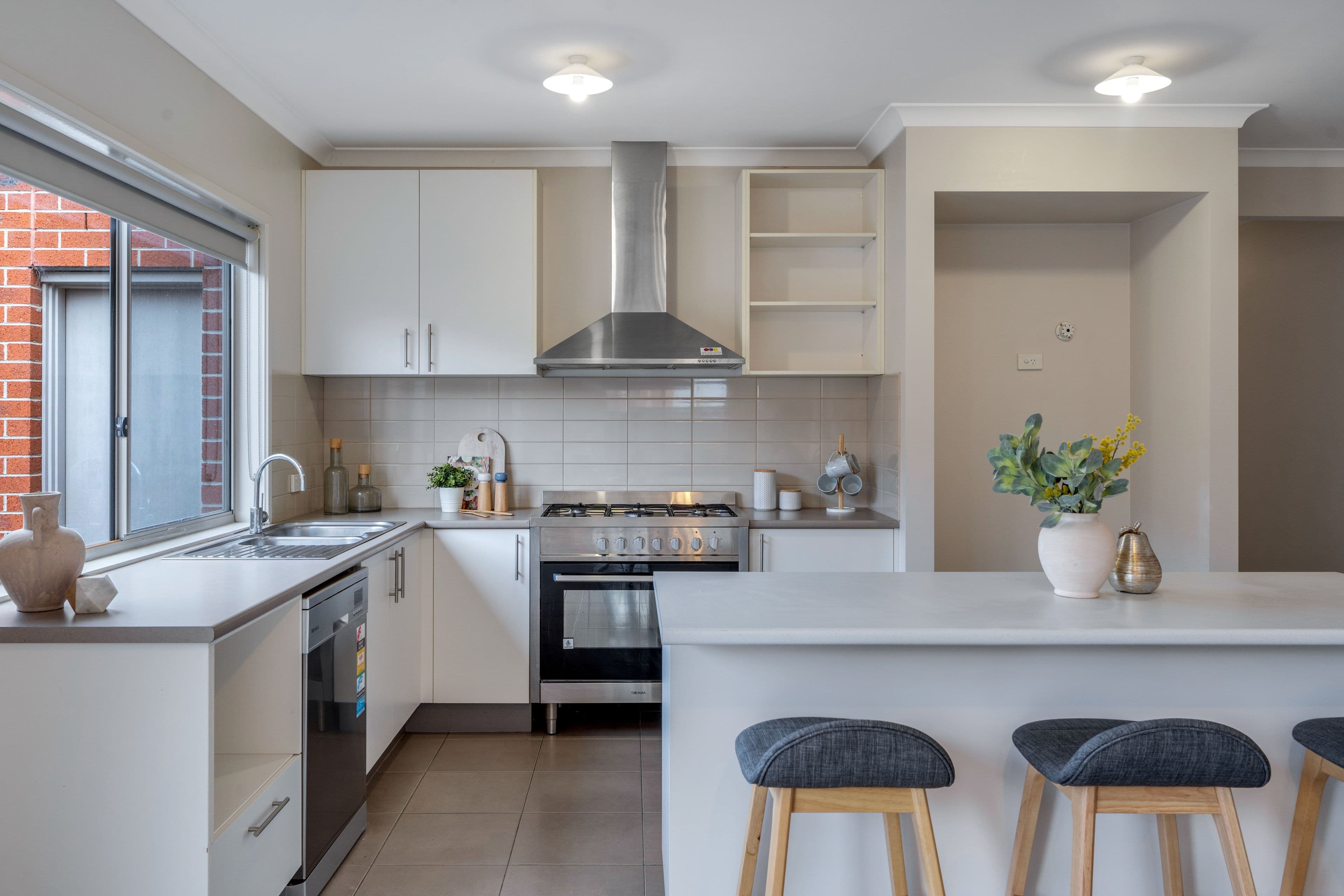 26 Rainham Avenue, Craigieburn VIC 3064, Craigieburn - Thumbnail 3