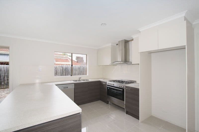 13 Elder Street, CLARINDA VIC 3169, Clarinda - Thumbnail 2