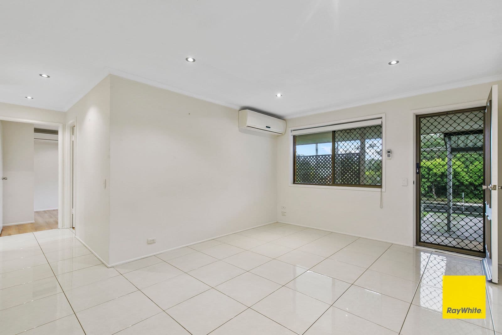 75 Cumberland Drive, Alexandra Hills QLD 4161, Alexandra Hills - Thumbnail 3