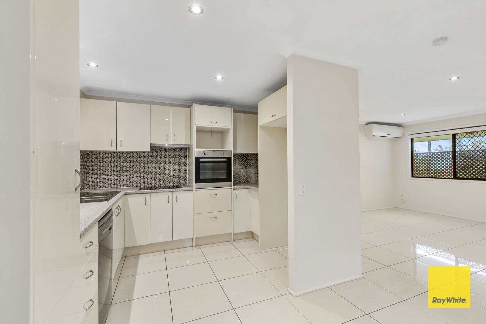 75 Cumberland Drive, Alexandra Hills QLD 4161, Alexandra Hills - Thumbnail 4