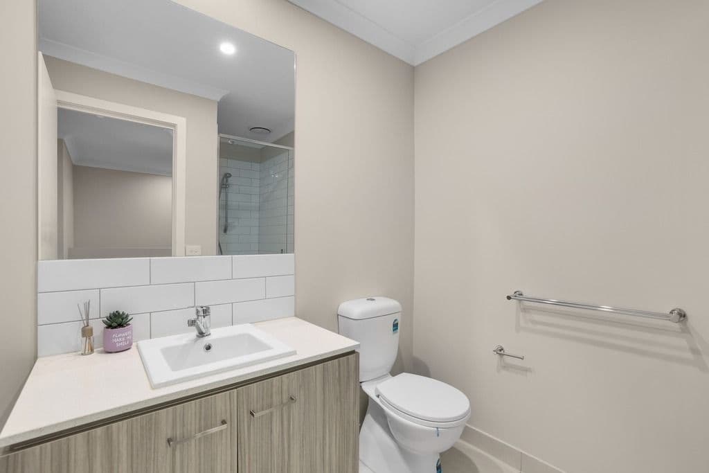 2A Evison View, Werribee VIC 3030, Werribee - Thumbnail 5