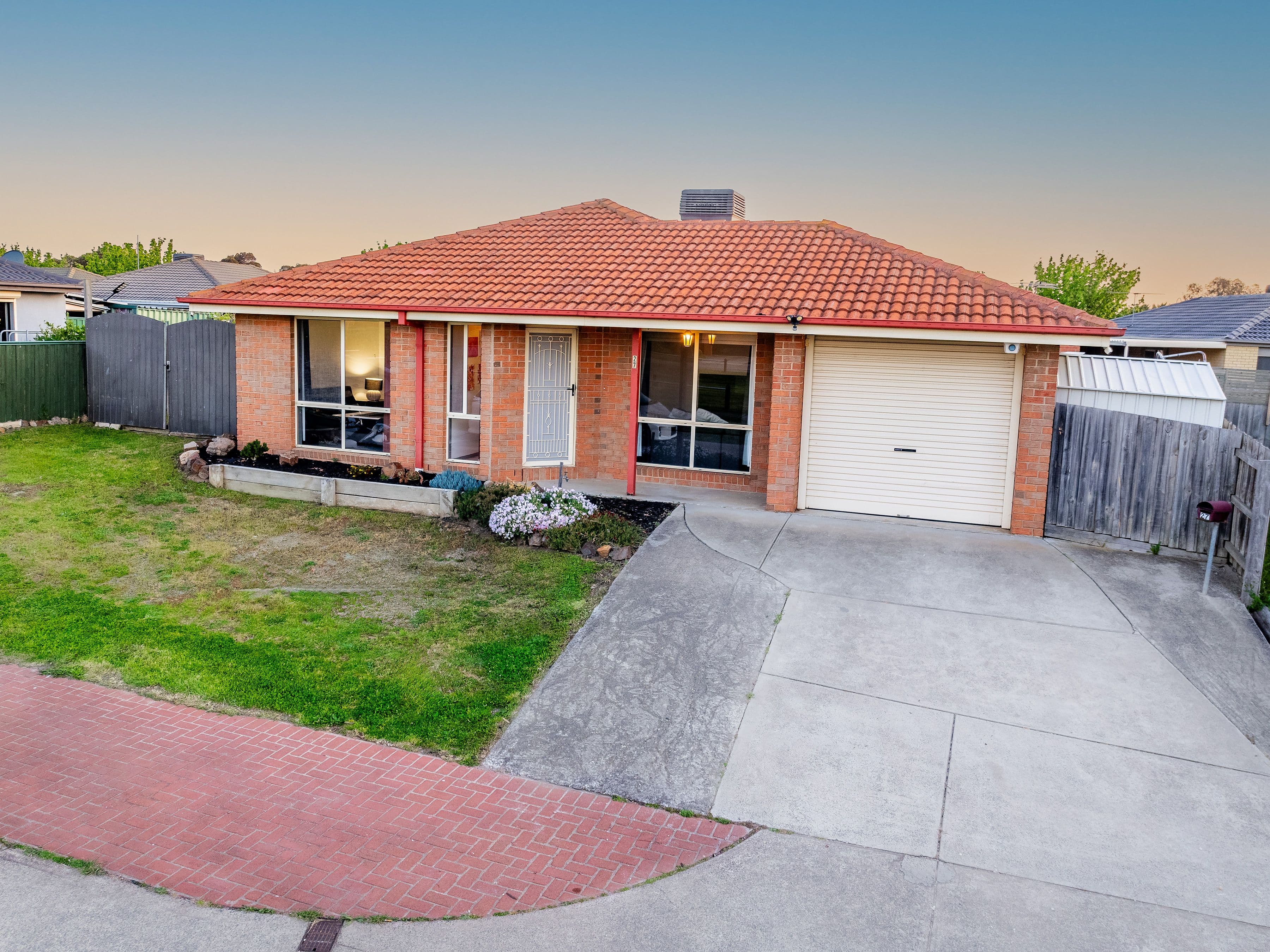 27 Genoa Way, Cranbourne West VIC 3977, Cranbourne West - Image 1