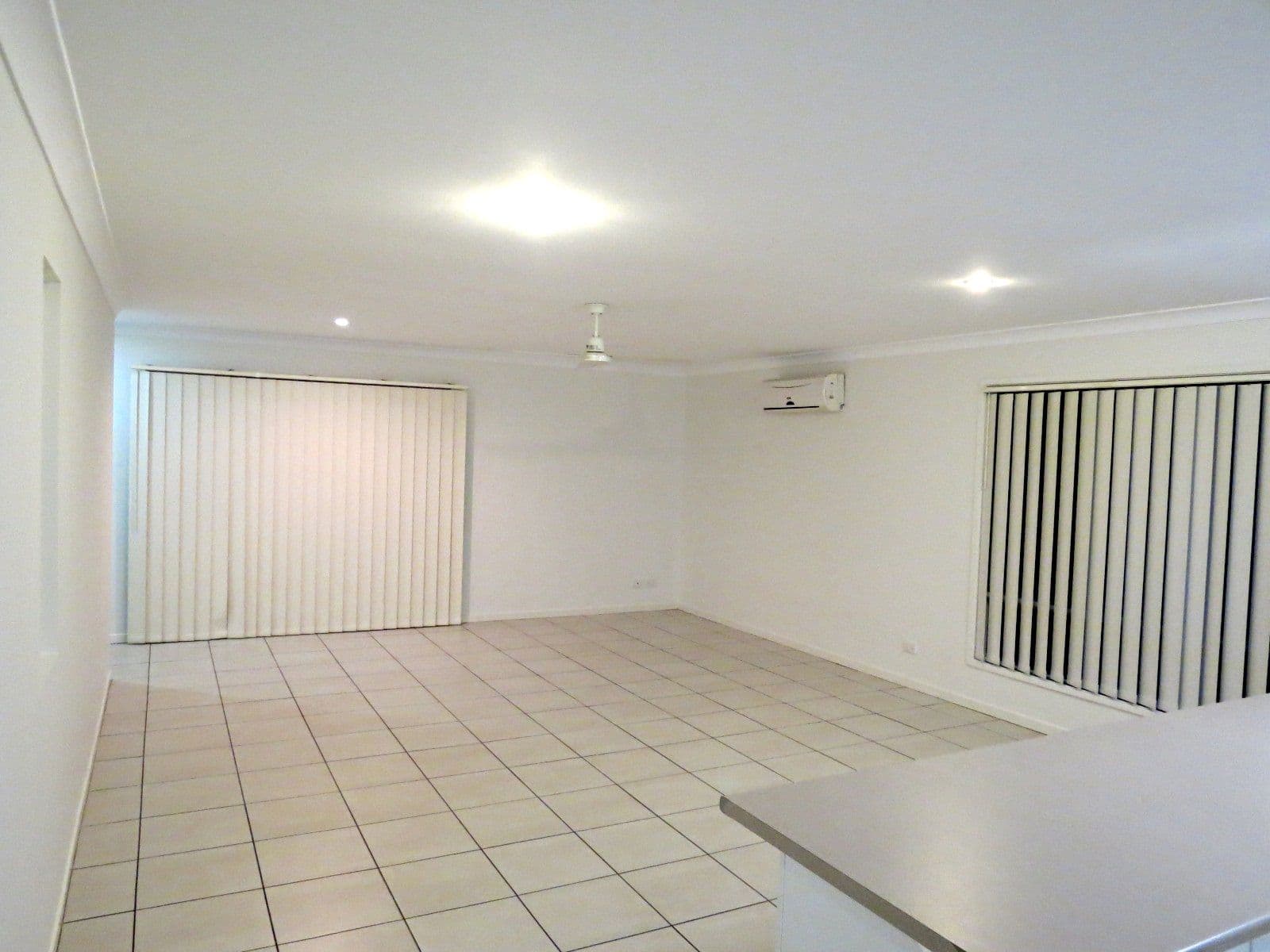 8 Suncrest Street, EMERALD QLD 4720, Emerald - Thumbnail 4