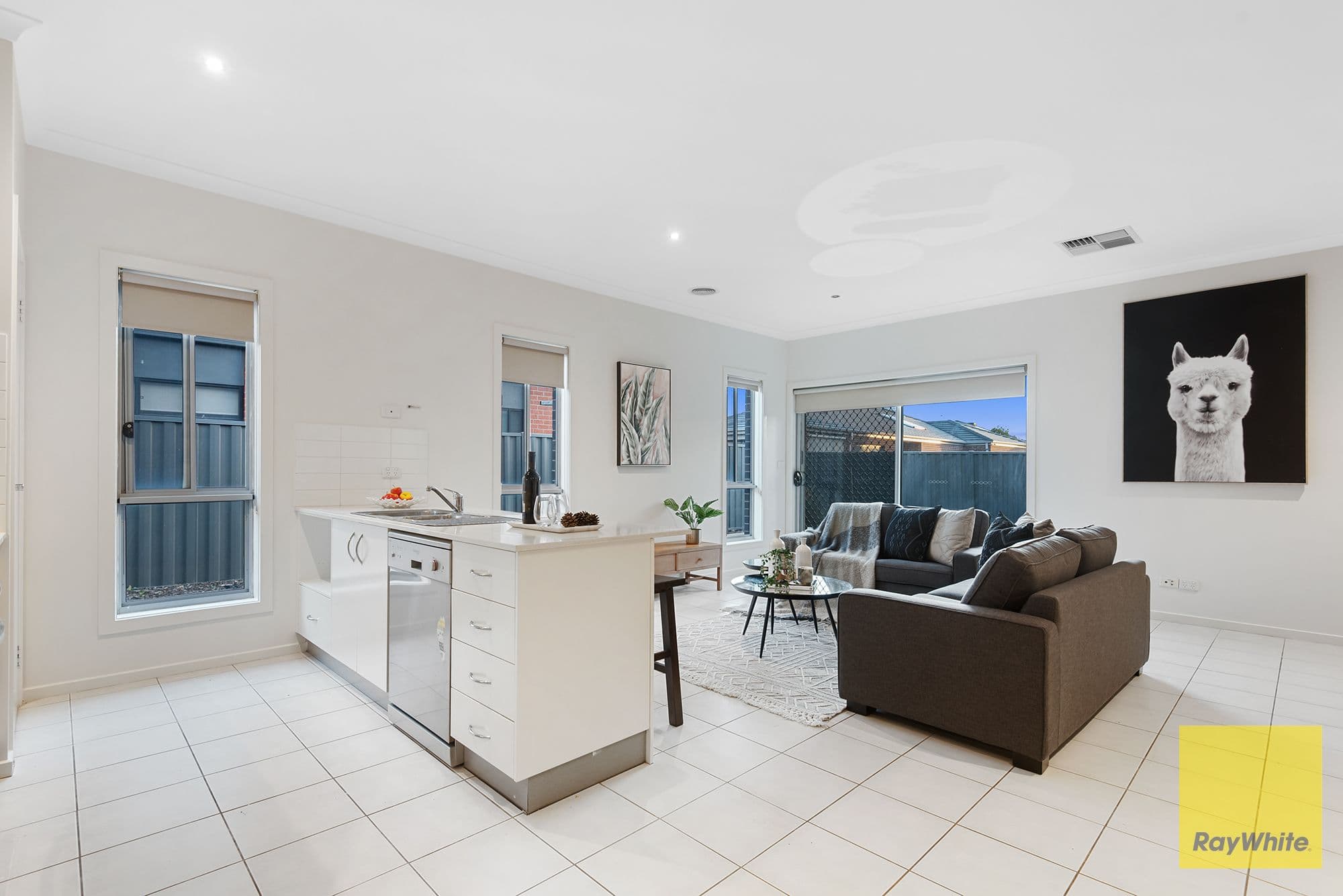4 Eucla Street, Tarneit VIC 3029, Tarneit - Thumbnail 5