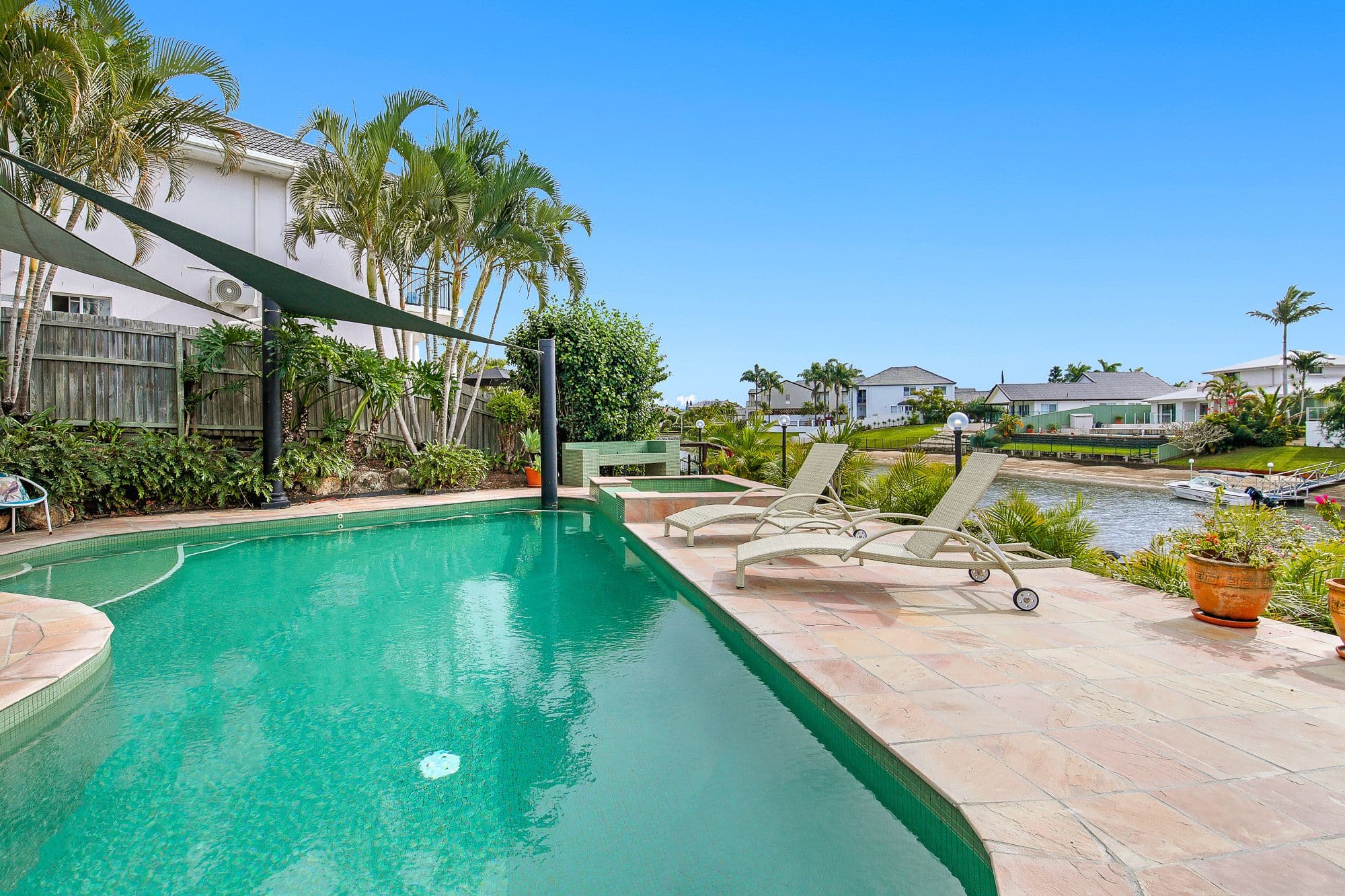18 Donegal Crescent, Sorrento QLD 4217, Sorrento - Thumbnail 2