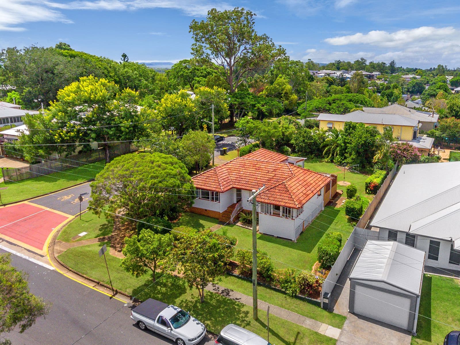 240 Cliveden Avenue, Corinda QLD 4075, Corinda - Thumbnail 3