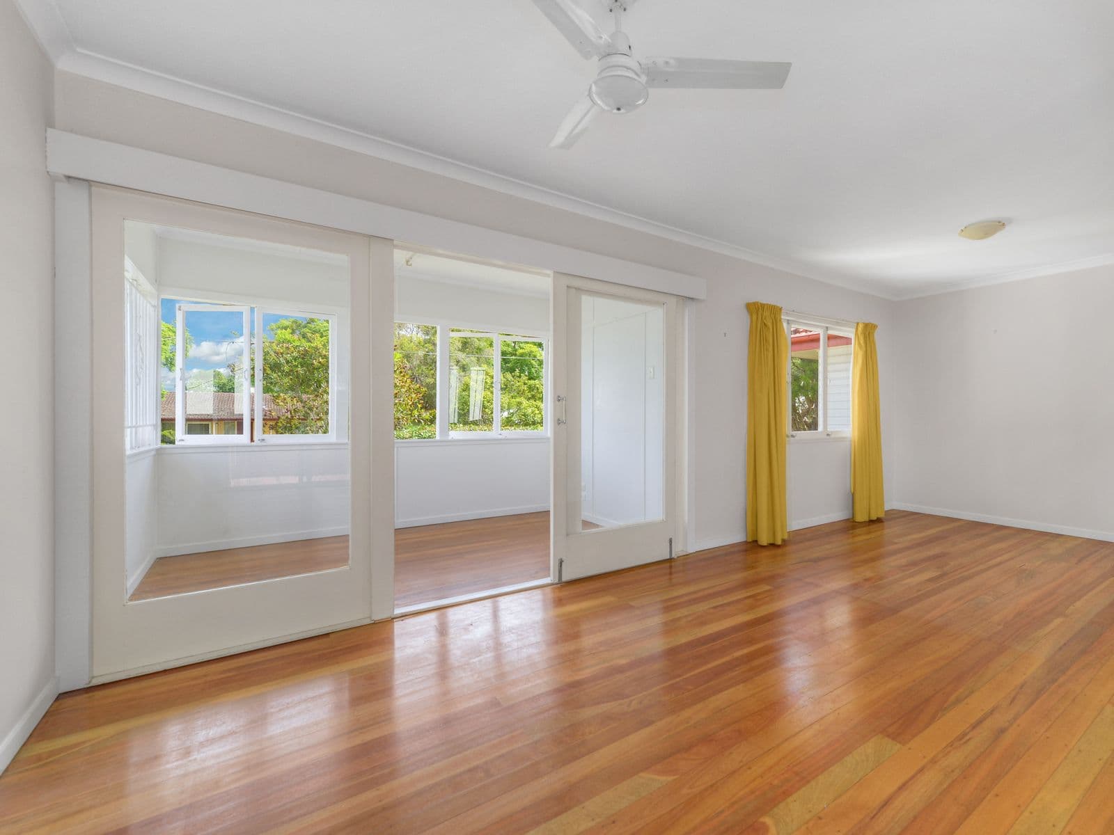 240 Cliveden Avenue, Corinda QLD 4075, Corinda - Thumbnail 5