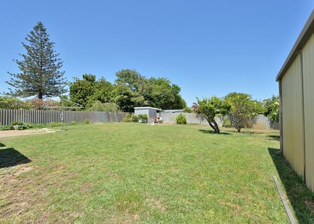 47 Malibu Road, SAFETY BAY WA 6169, Safety Bay - Thumbnail 2
