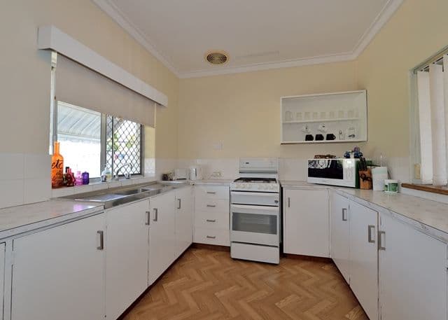 47 Malibu Road, SAFETY BAY WA 6169, Safety Bay - Thumbnail 8