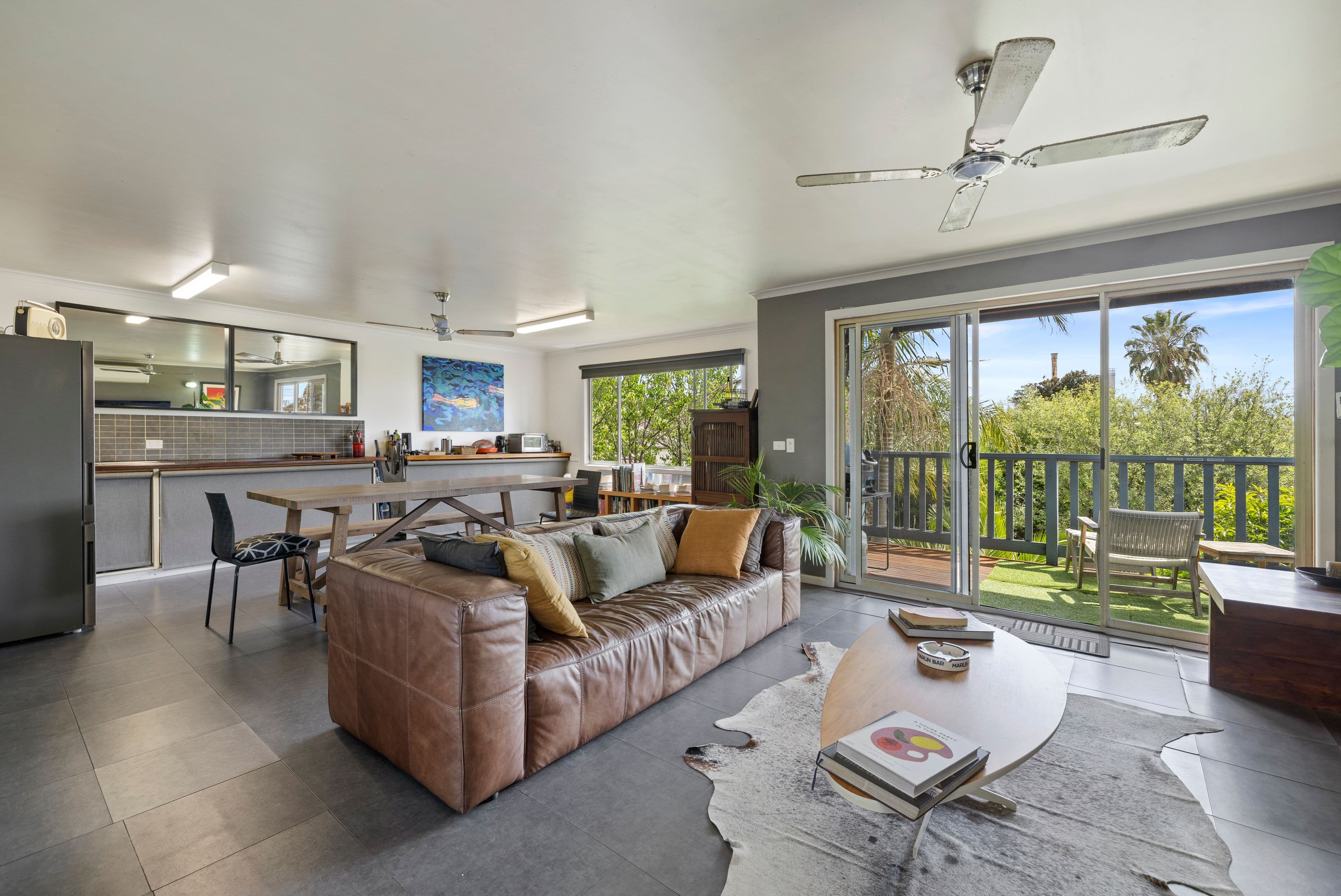 11 Munro Avenue, Cheltenham VIC 3192, Cheltenham - Thumbnail 2