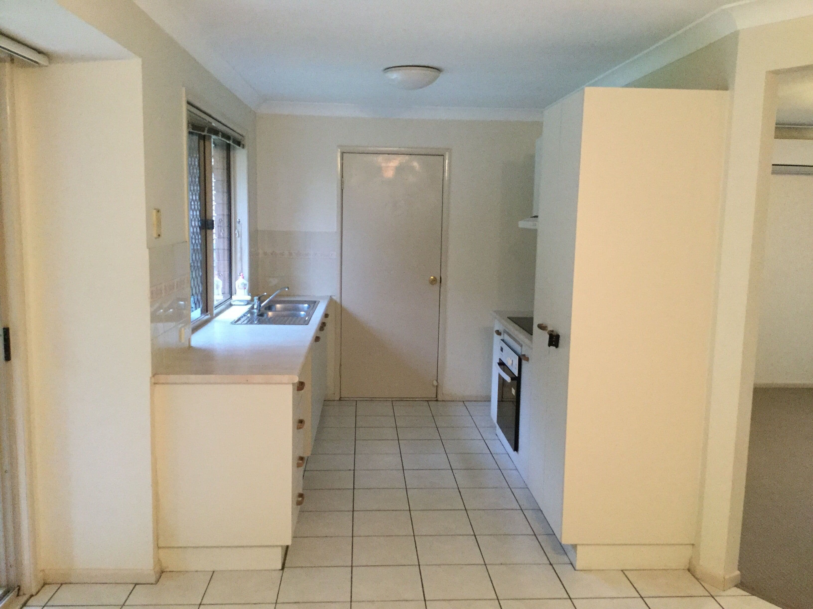 14 Mitchell Place, Belmont QLD 4153, Belmont - Thumbnail 2