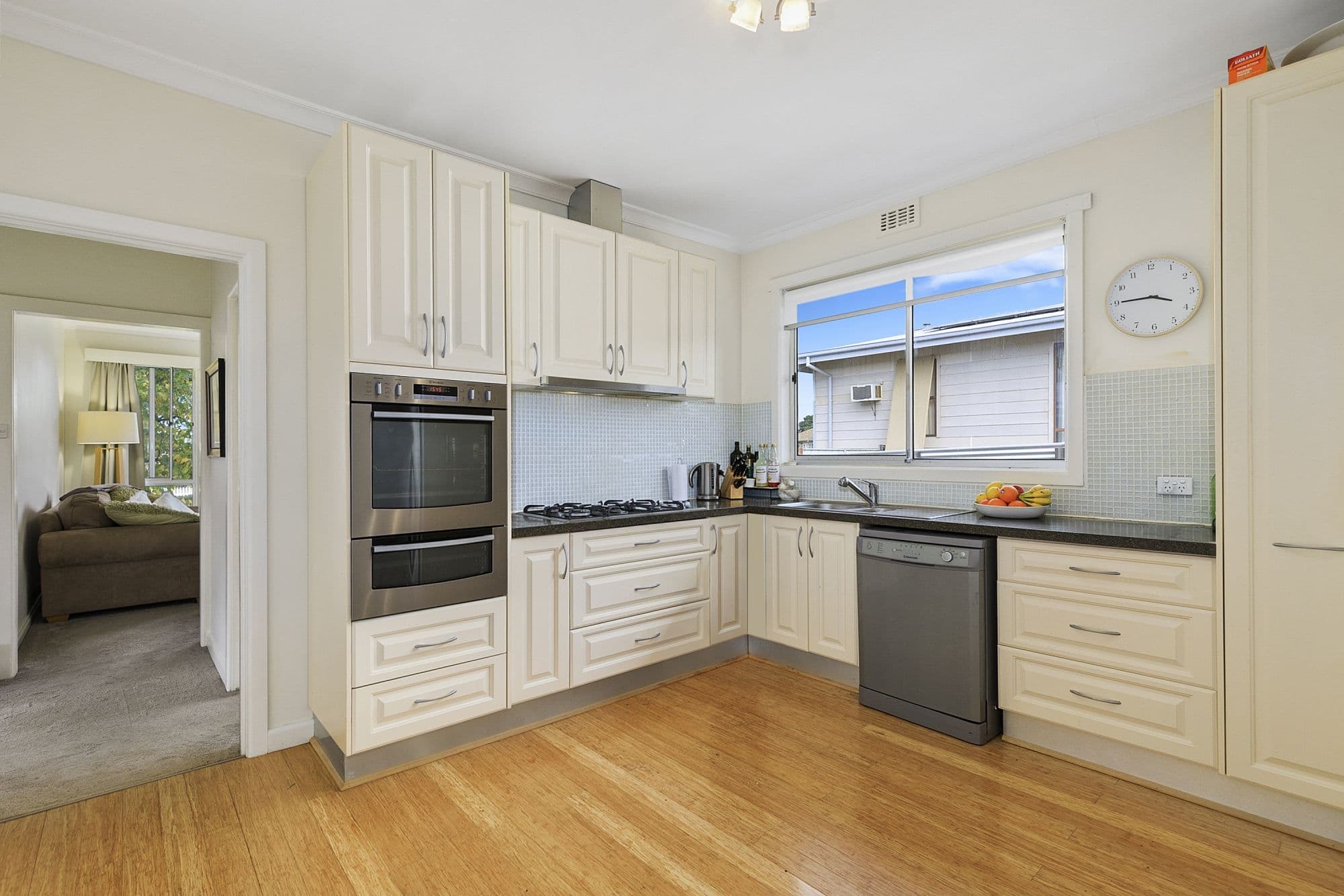 15 Neylan Street, Ararat VIC 3377, Ararat - Thumbnail 3