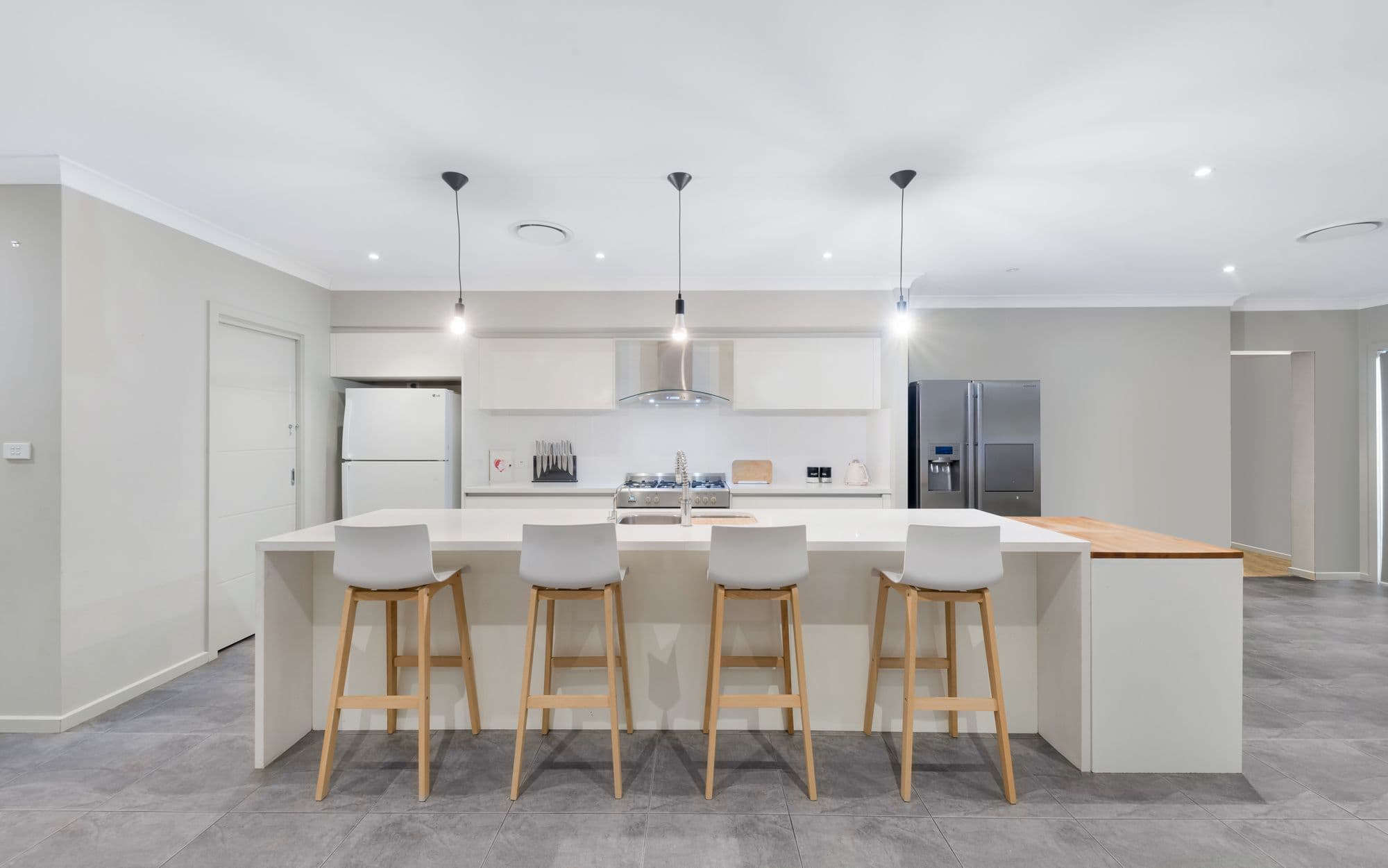 22 Fairbank Drive, GLEDSWOOD HILLS NSW 2557, Gledswood Hills - Thumbnail 2