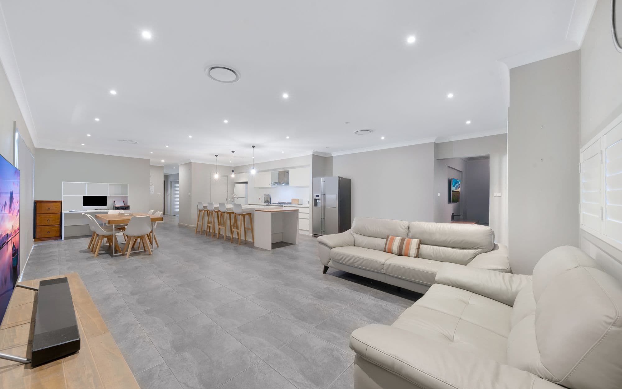 22 Fairbank Drive, GLEDSWOOD HILLS NSW 2557, Gledswood Hills - Thumbnail 4