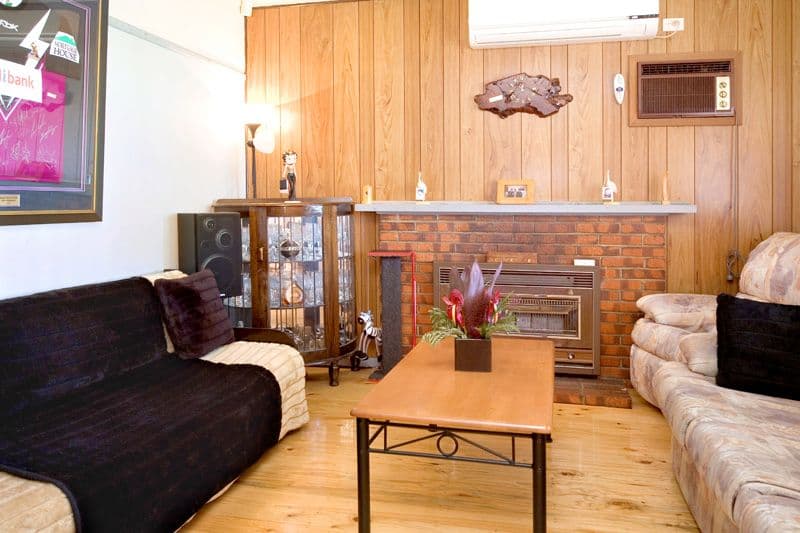 52 Banbury Road, RESERVOIR VIC 3073, Reservoir - Thumbnail 2