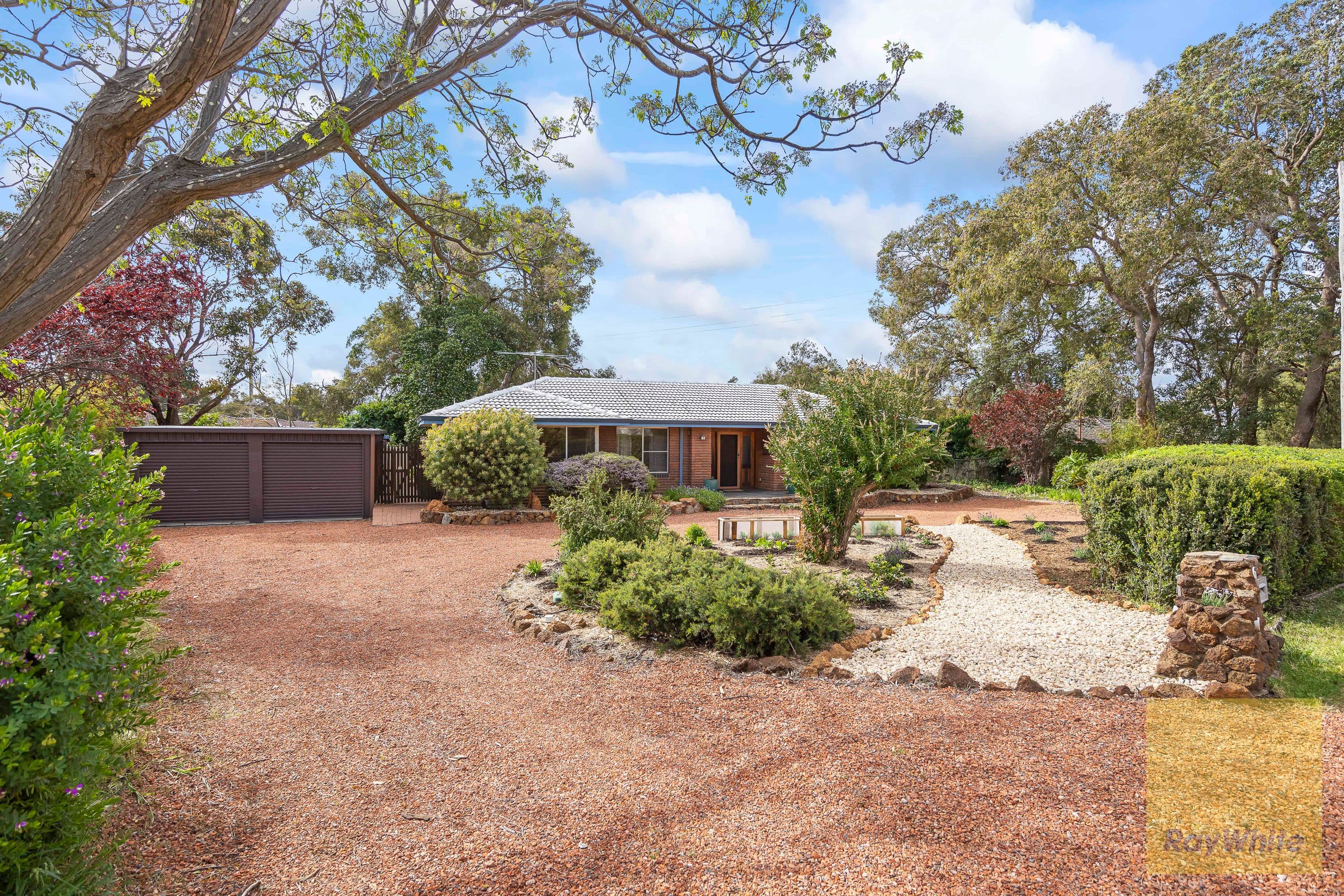 6 Sampson Close, Kalamunda WA 6076, Kalamunda - Image 1