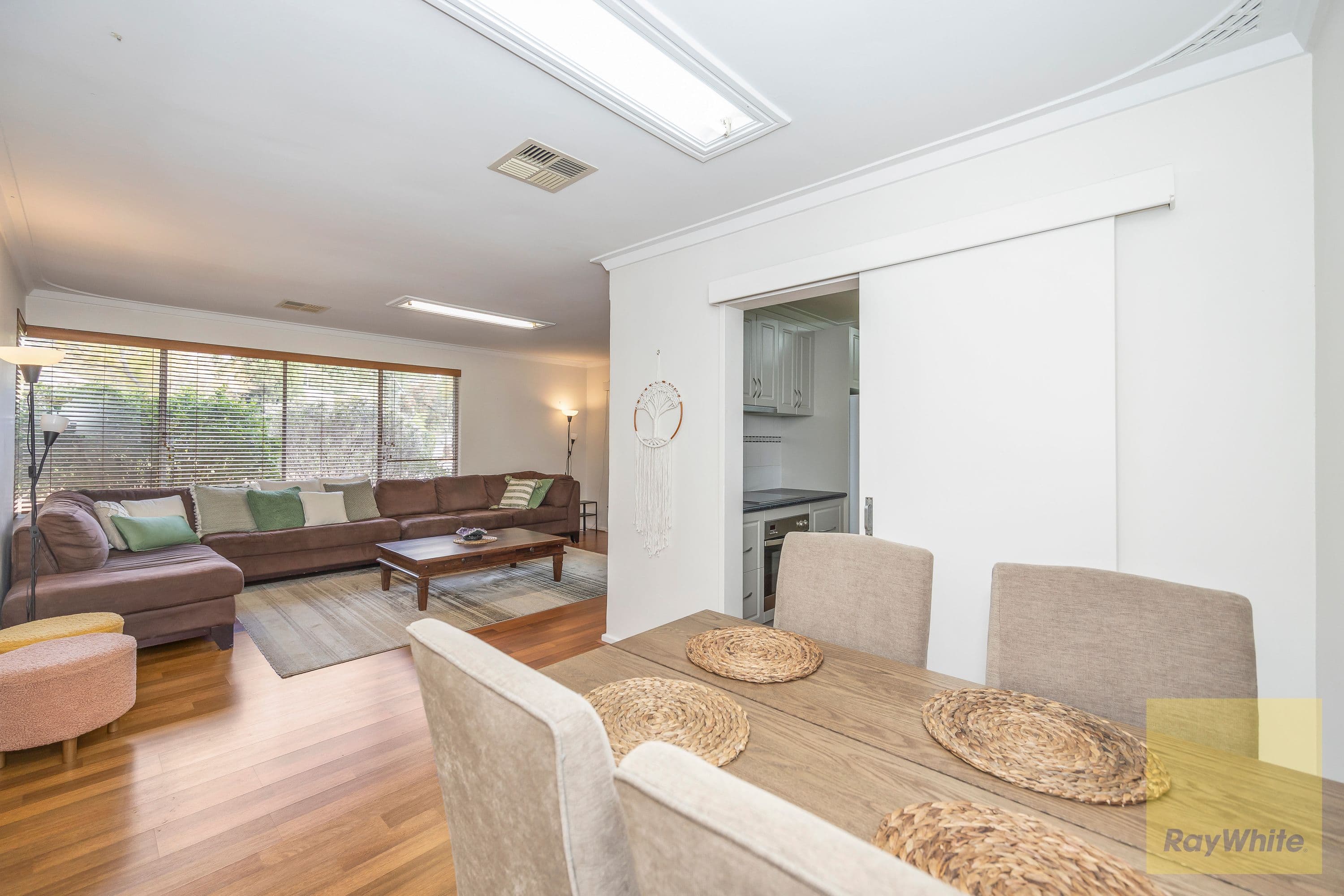6 Sampson Close, Kalamunda WA 6076, Kalamunda - Thumbnail 6