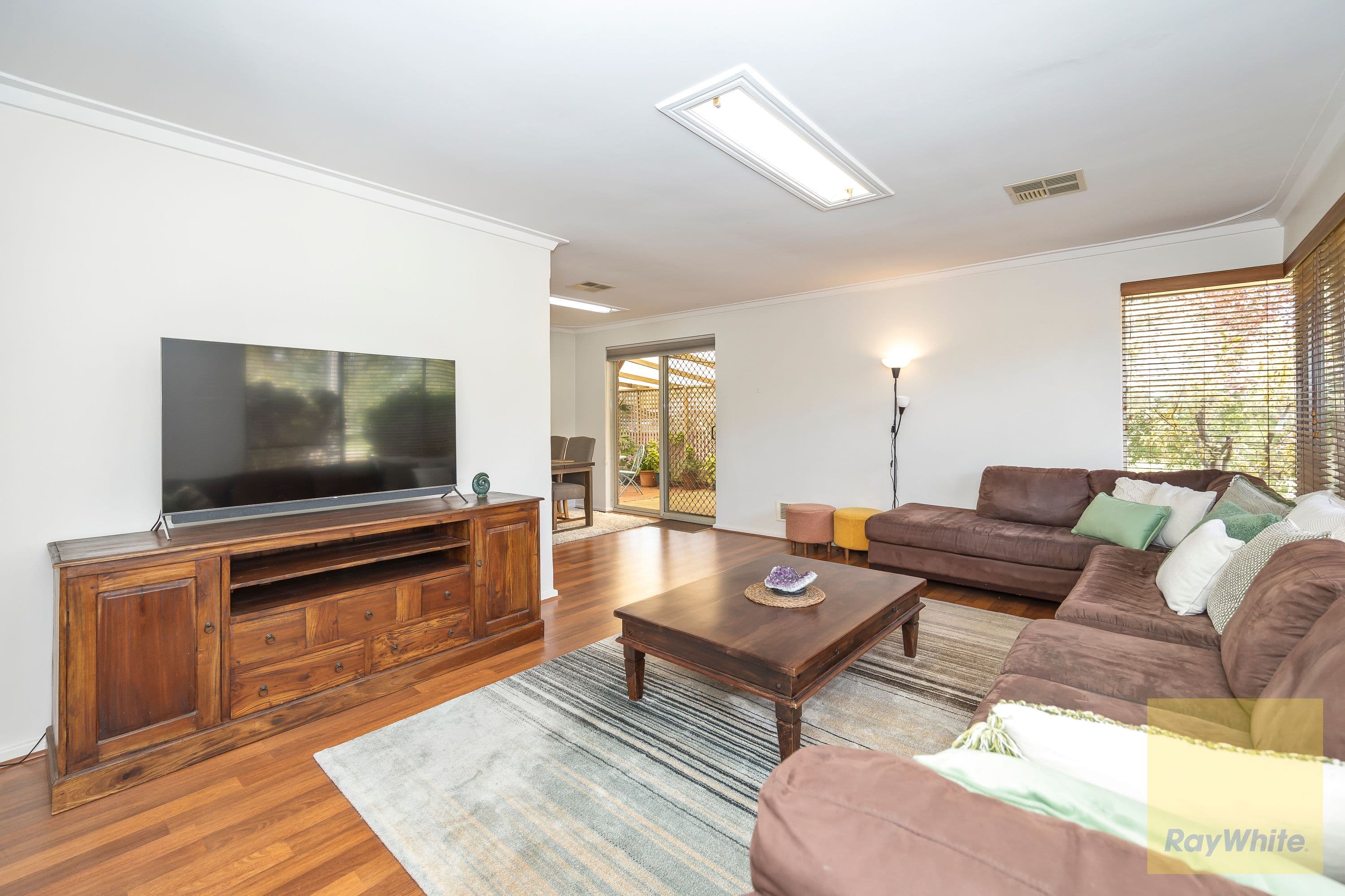 6 Sampson Close, Kalamunda WA 6076, Kalamunda - Thumbnail 7