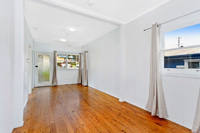 6 Ventura Avenue, BATEAU BAY NSW 2261, Bateau Bay - Thumbnail 2
