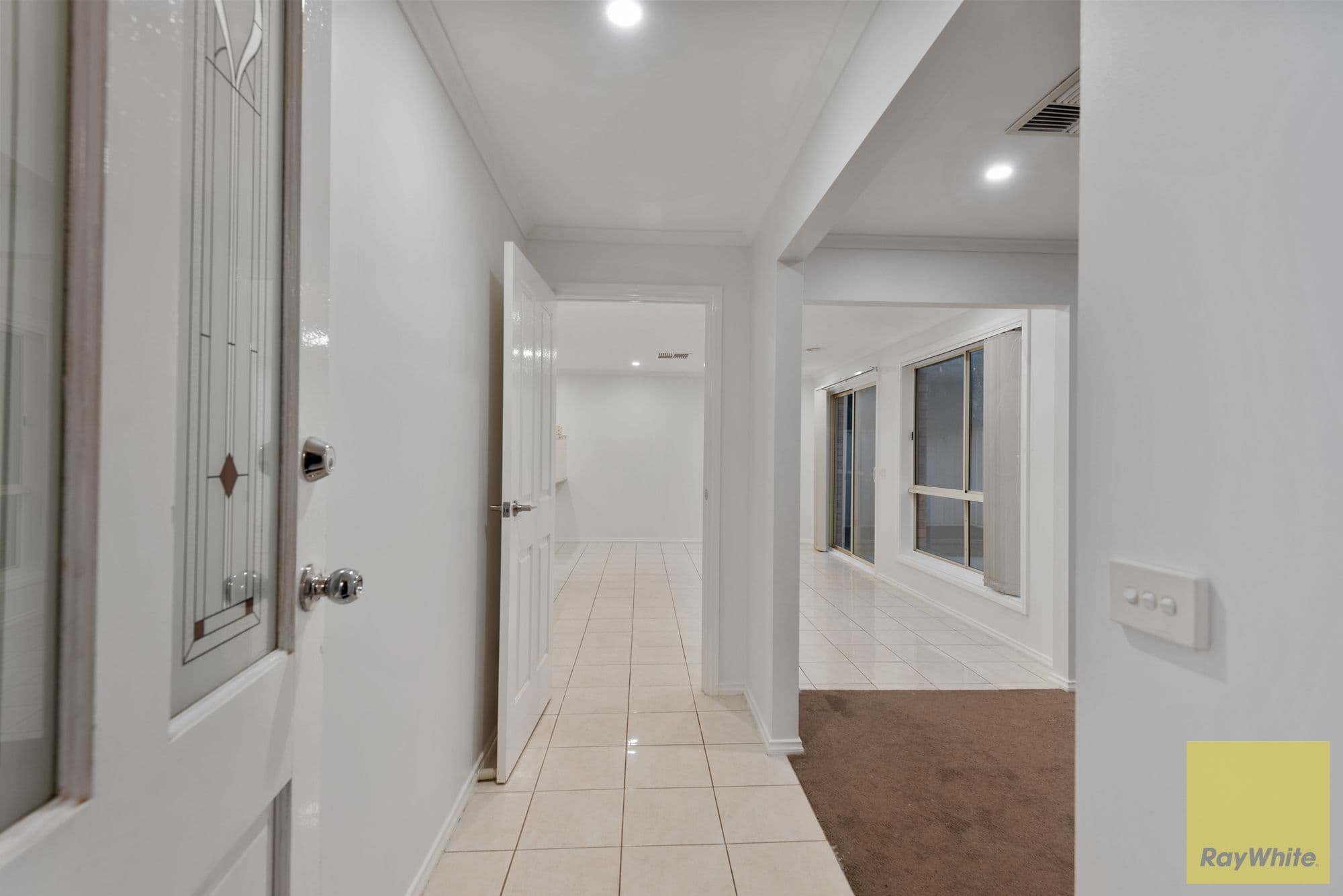13 Lauderdale Drive, Tarneit VIC 3029, Tarneit - Thumbnail 2