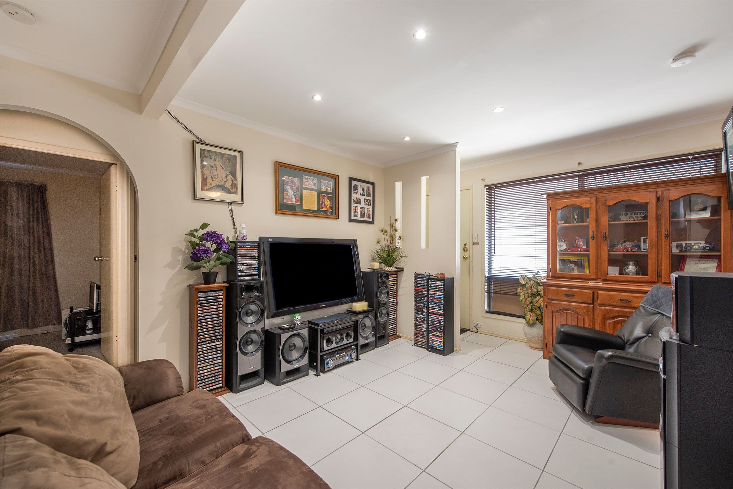 20 Cotswold Street, Mount Warren Park QLD 4207, Mount Warren Park - Image 1