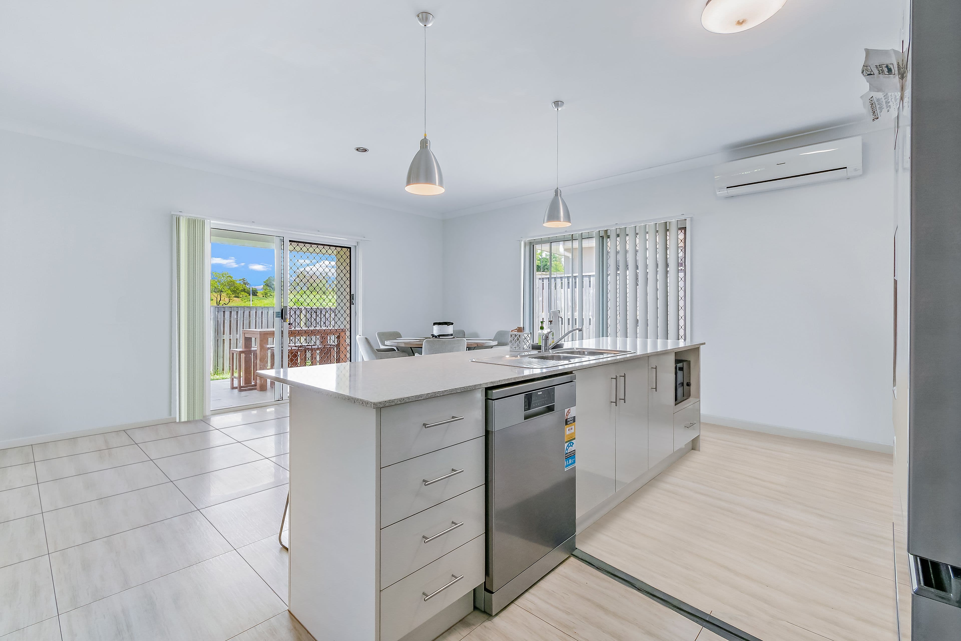 1 Helm Place, Cannonvale QLD 4802, Cannonvale - Thumbnail 8