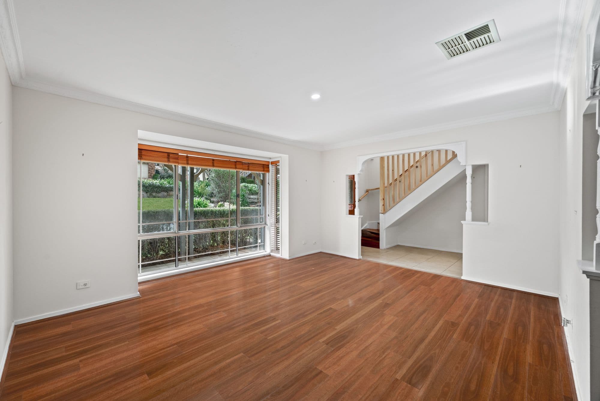10 Clydebank Crescent, Glen Alpine NSW 2560, Glen Alpine - Thumbnail 2