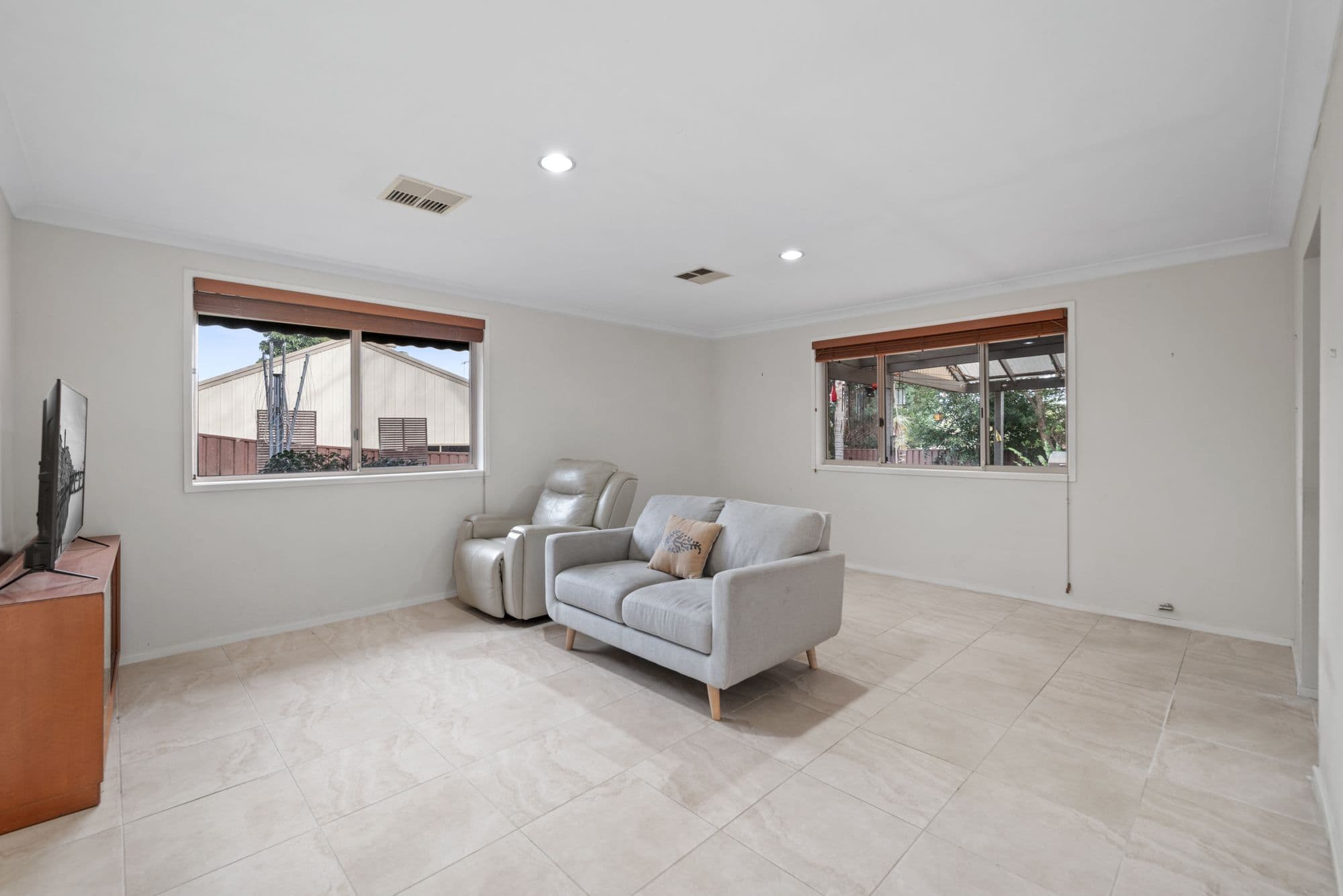 10 Clydebank Crescent, Glen Alpine NSW 2560, Glen Alpine - Thumbnail 3
