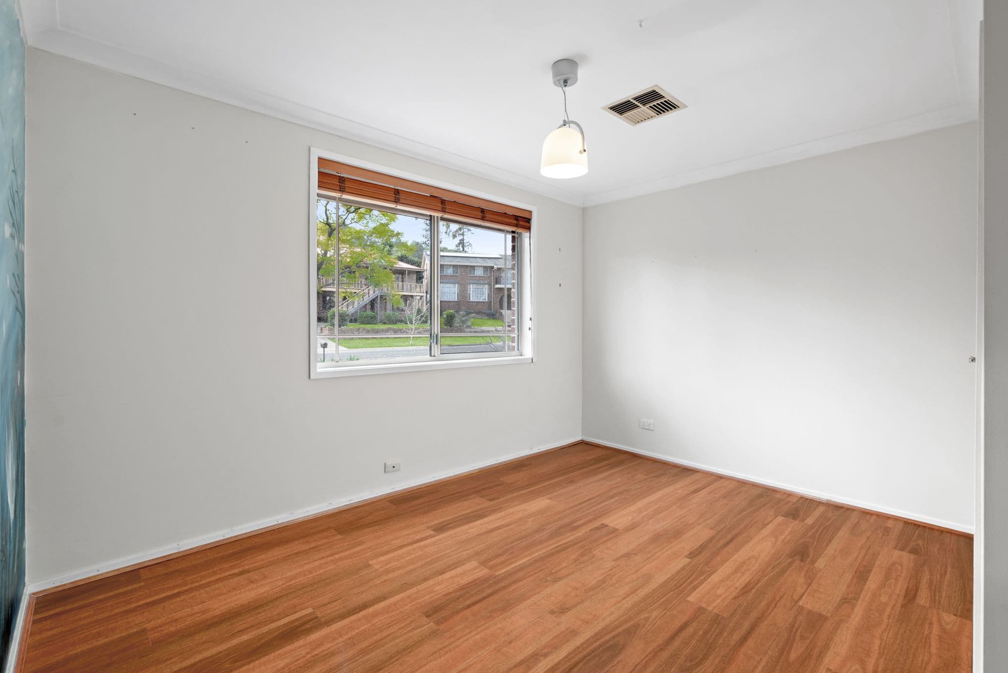 10 Clydebank Crescent, Glen Alpine NSW 2560, Glen Alpine - Thumbnail 8