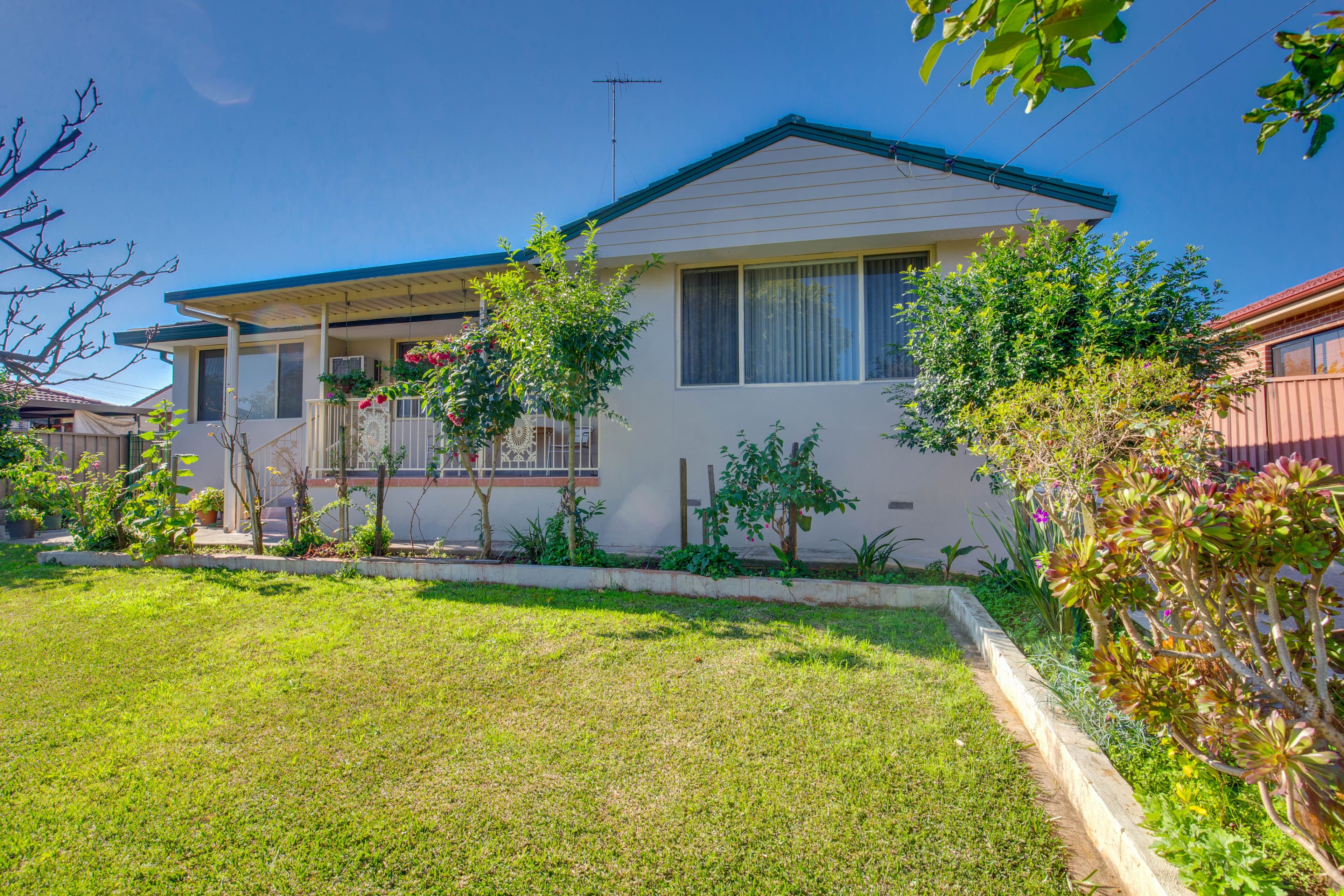 31 Thrift Street, Colyton - Image 1