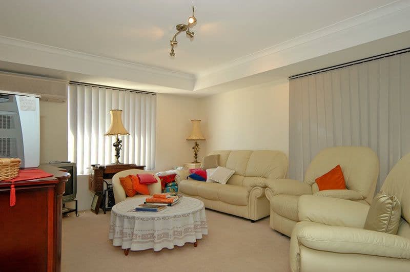 42 Lombardy Crescent, CAVERSHAM WA 6055, Caversham - Thumbnail 4