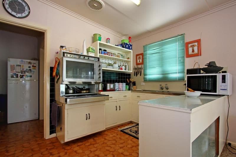 56 Sixth Avenue, ROSEBUD VIC 3939, Rosebud - Thumbnail 6