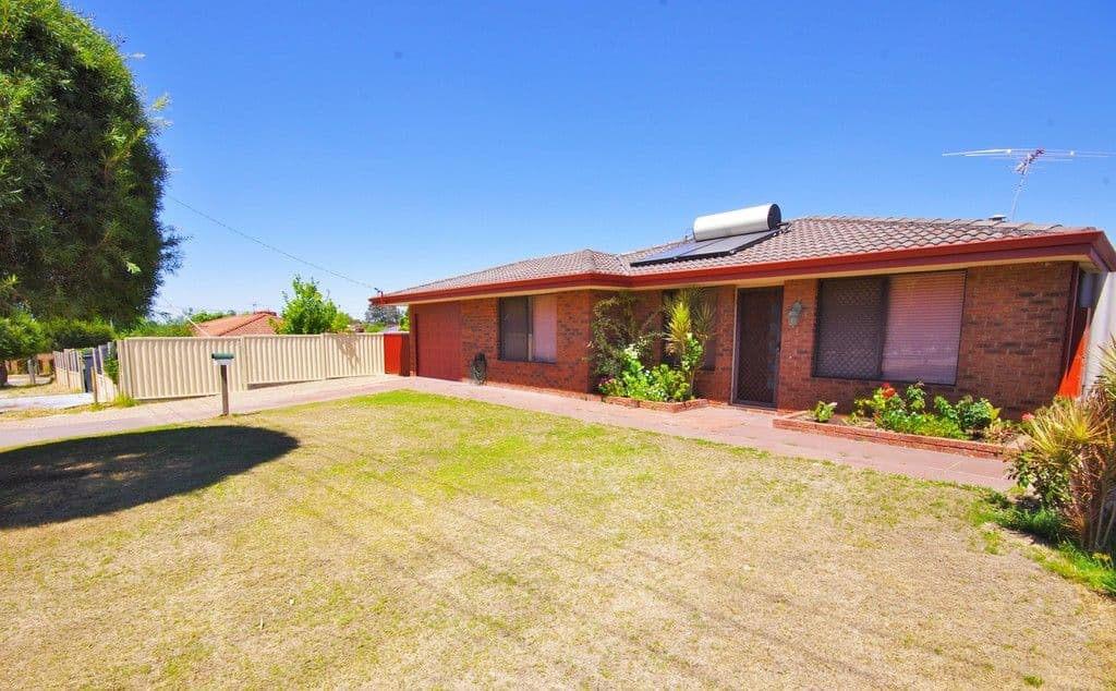 42 Farnesian Circle, Mirrabooka WA 6061, Mirrabooka - Thumbnail 2