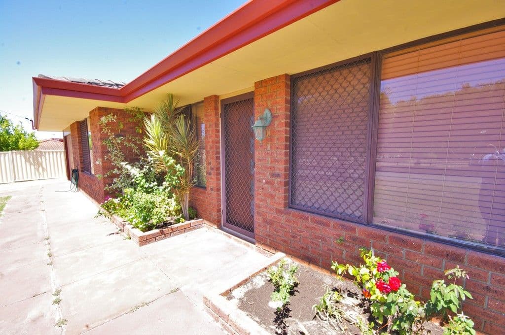 42 Farnesian Circle, Mirrabooka WA 6061, Mirrabooka - Thumbnail 3