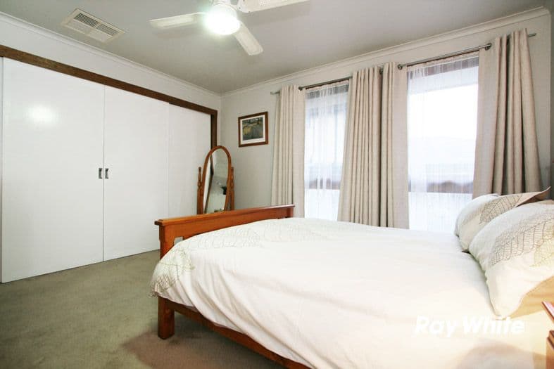 84 Fonteyn Drive, WANTIRNA SOUTH VIC 3152, Wantirna South - Thumbnail 4