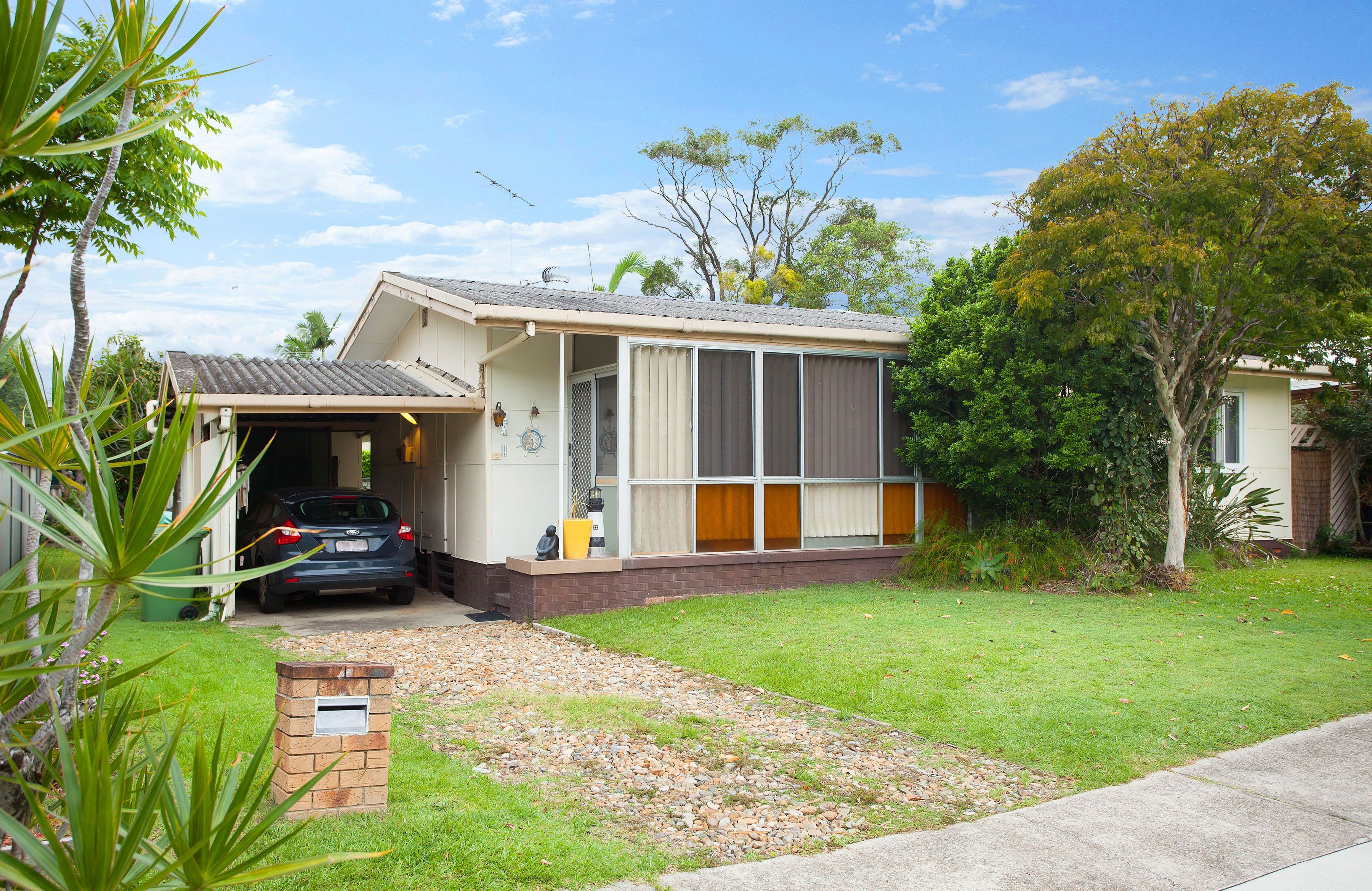 7 Echlin Street, Labrador QLD 4215, Labrador - Image 1
