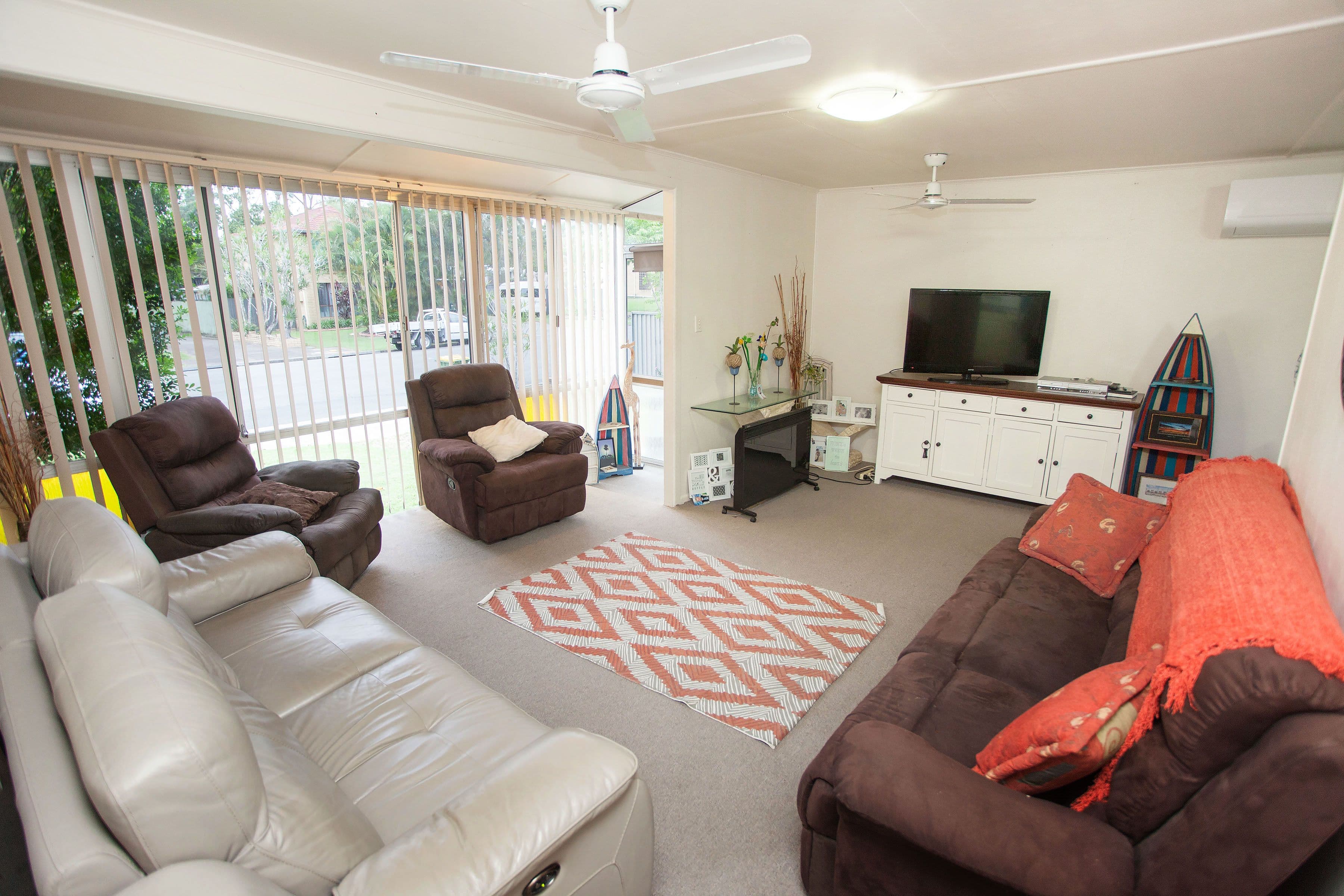 7 Echlin Street, Labrador QLD 4215, Labrador - Thumbnail 2