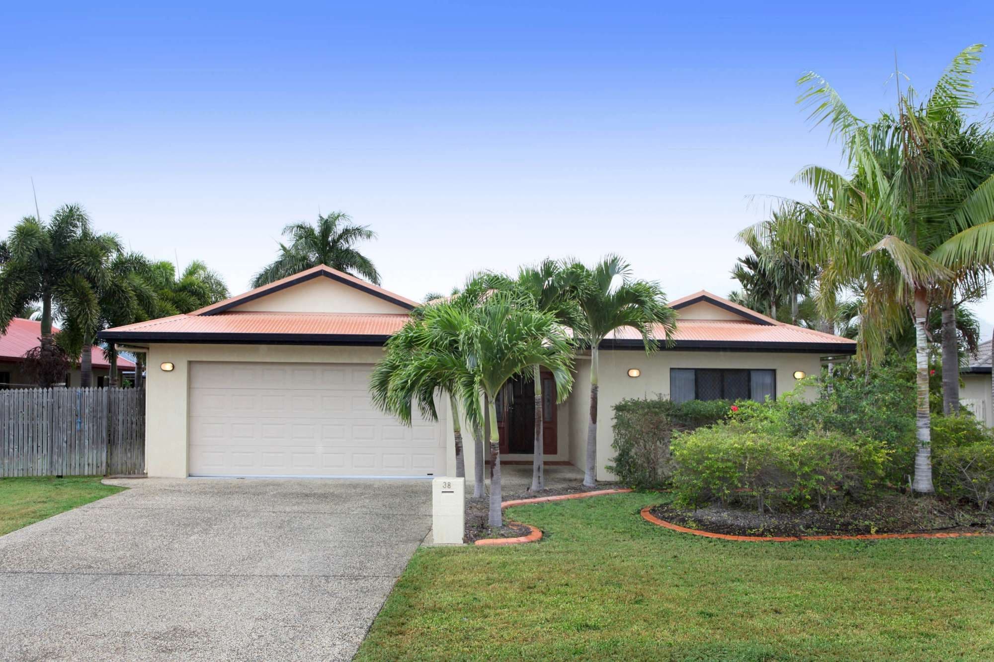 38 Woodbine Drive, ANNANDALE QLD 4814, Annandale - Image 1