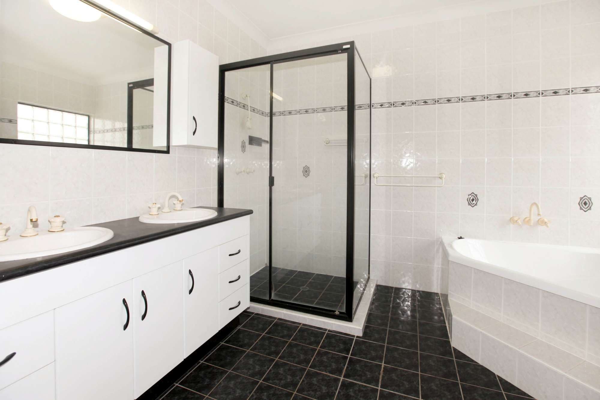 38 Woodbine Drive, ANNANDALE QLD 4814, Annandale - Thumbnail 2