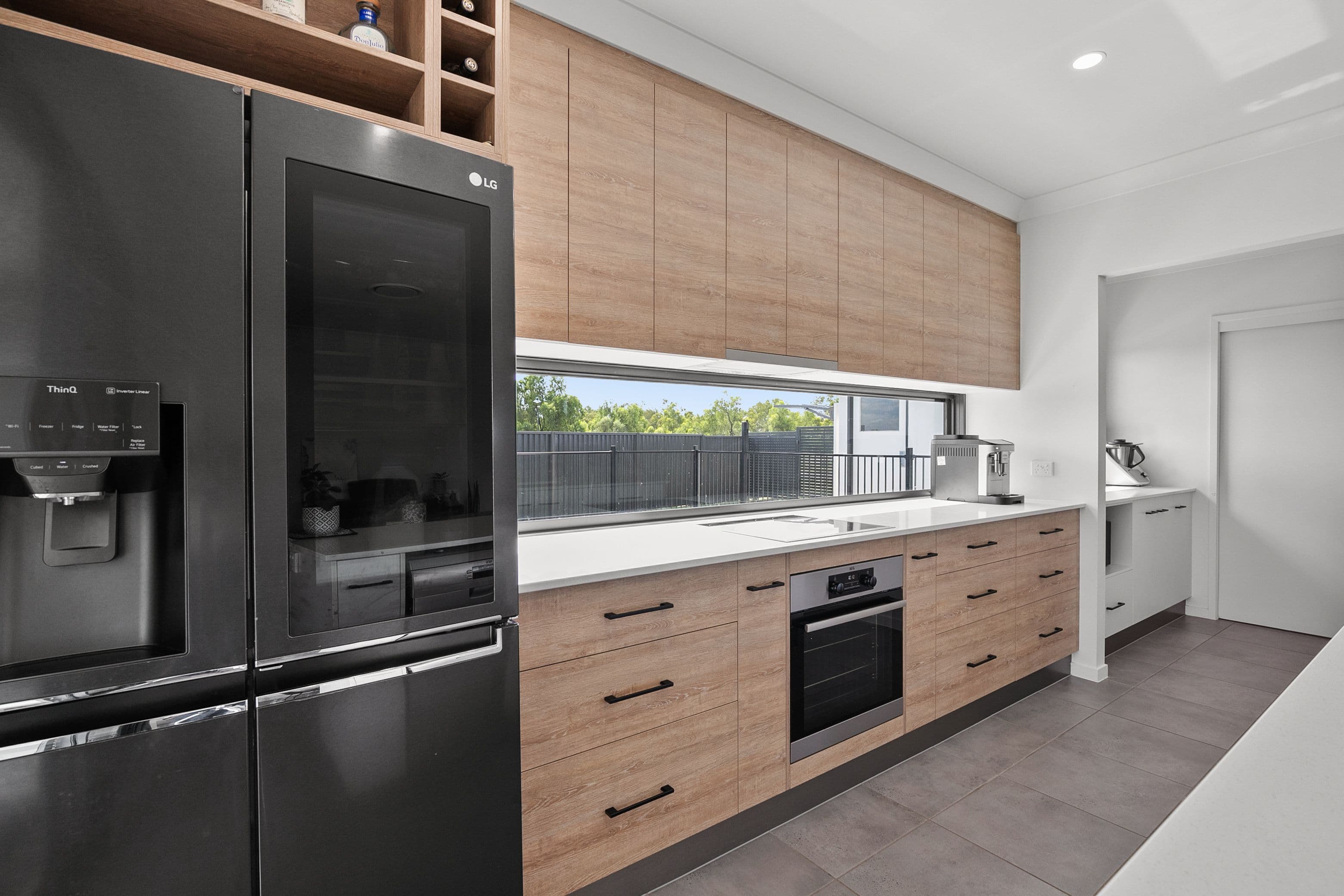 26 - 28 Longford Street, Emerald QLD 4720, Emerald - Thumbnail 2