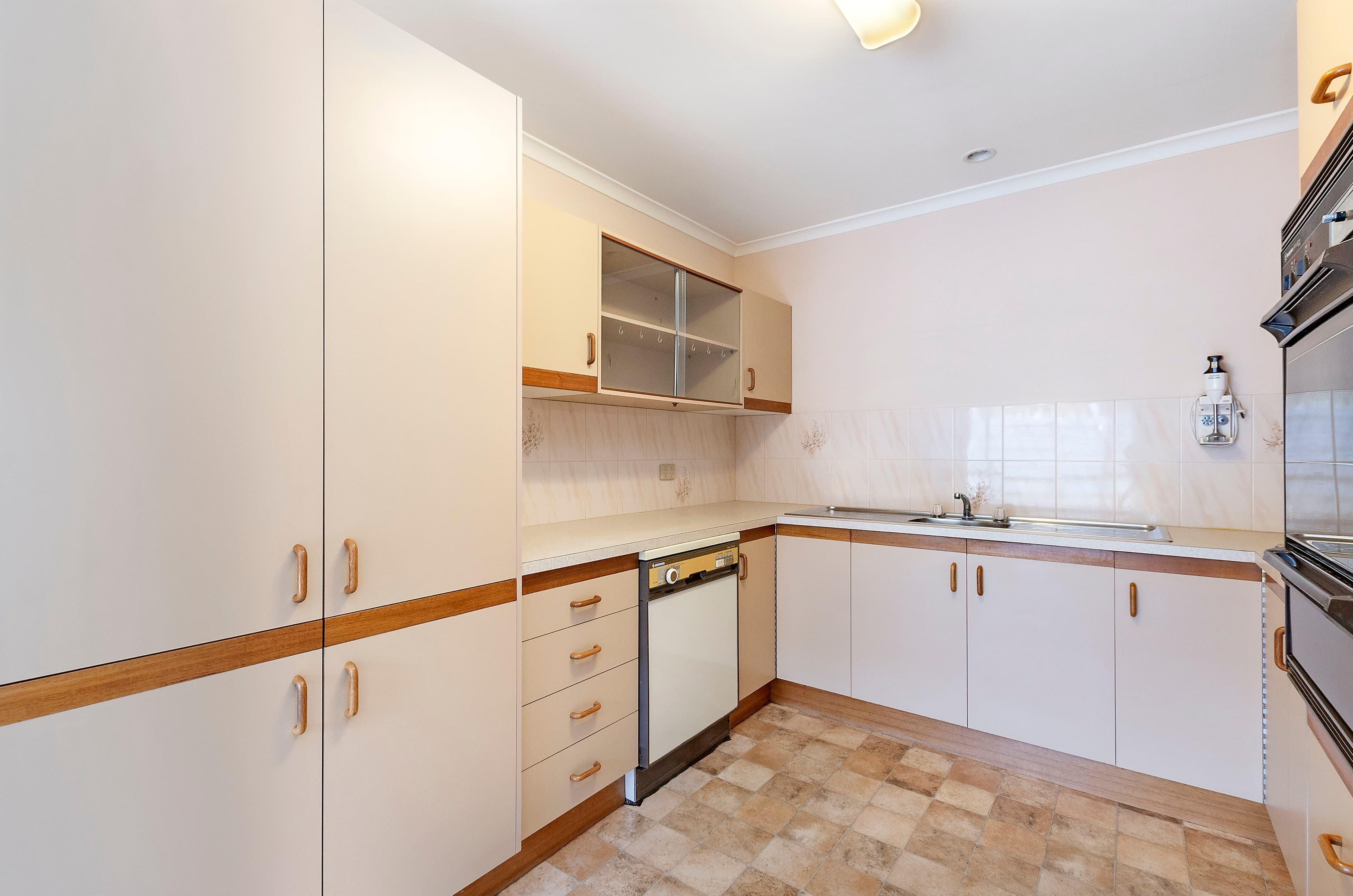 2 Warwick Place, Warrnambool VIC 3280, Warrnambool - Thumbnail 3