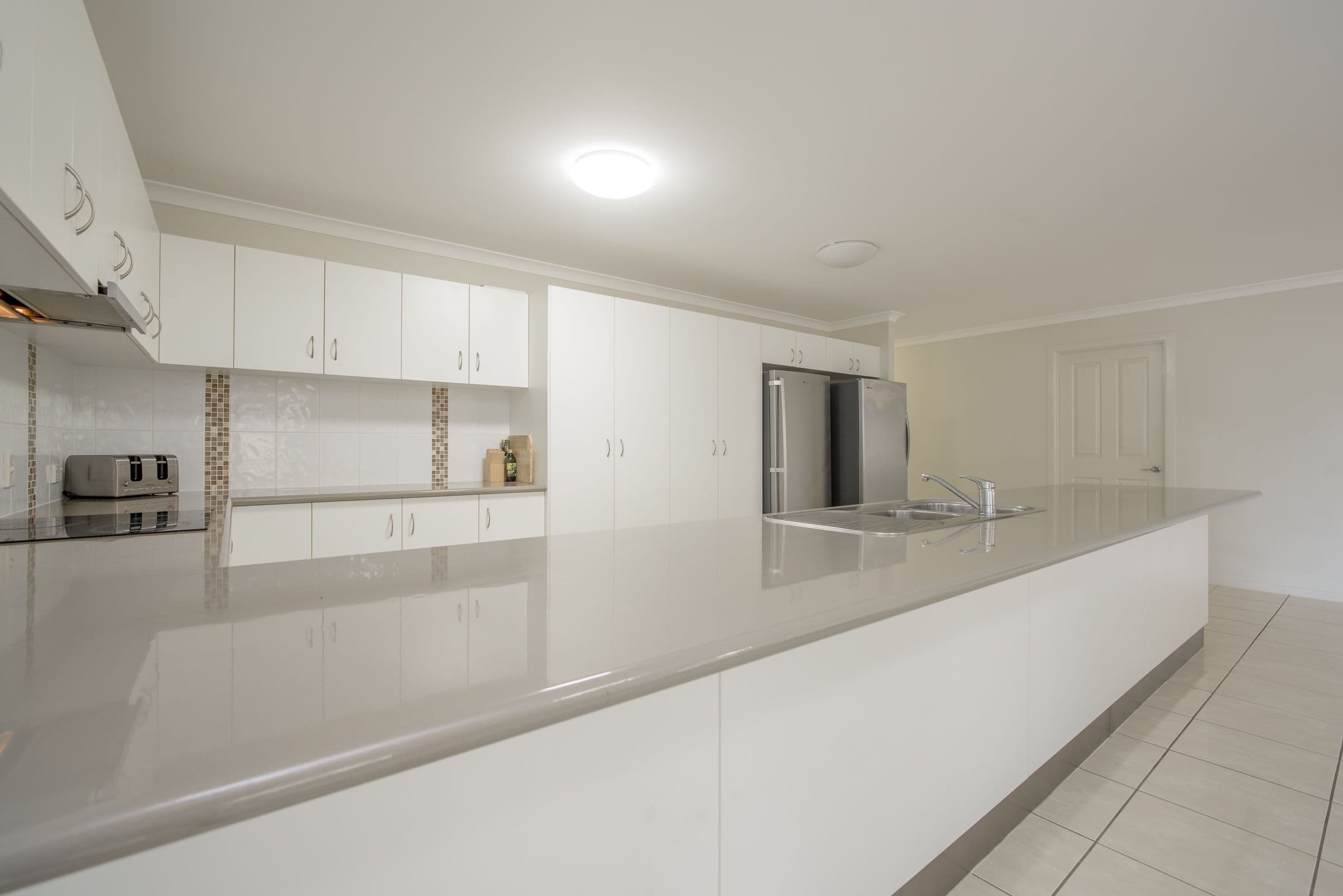 38 Iris Road, Kirkwood QLD 4680, Kirkwood - Thumbnail 2