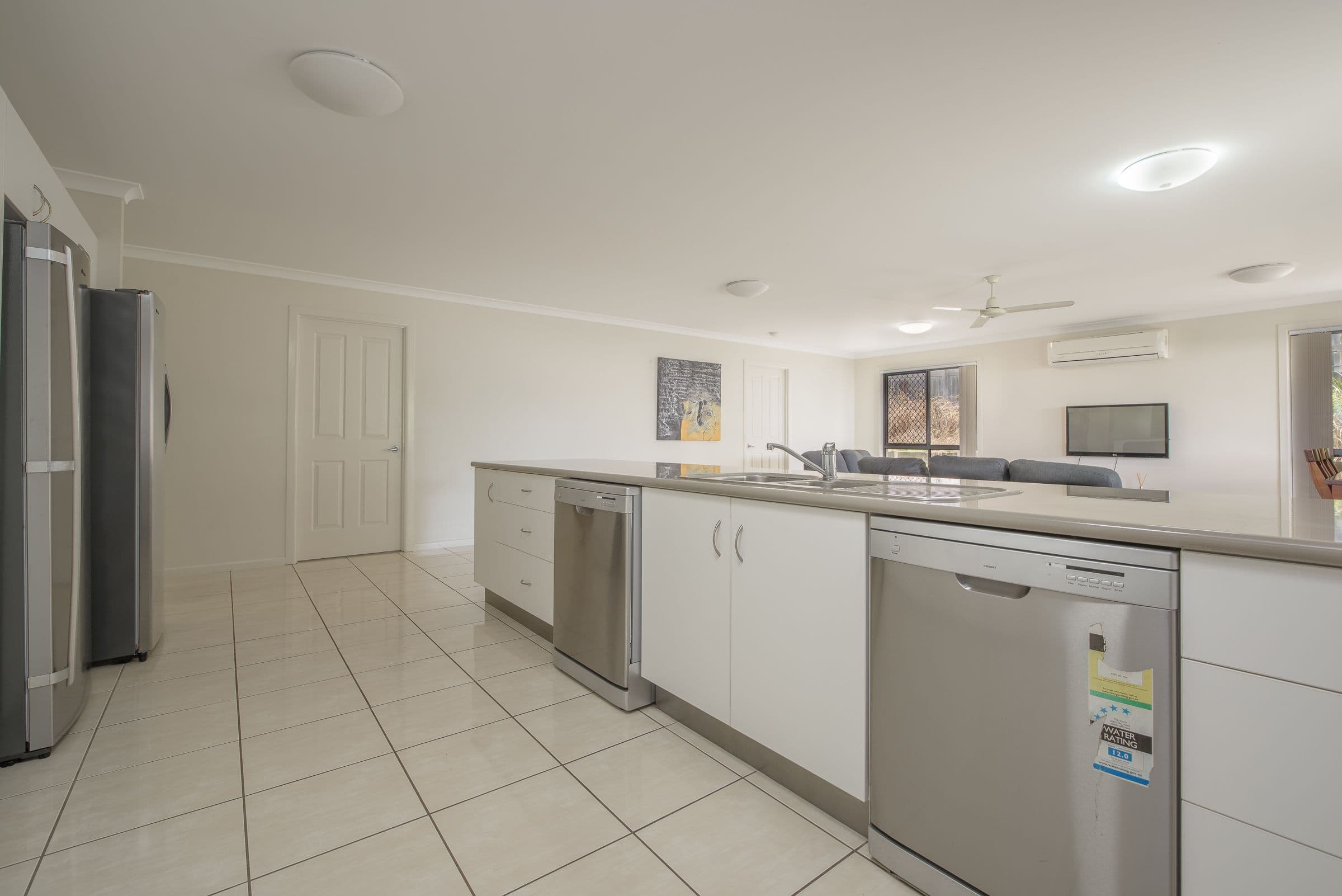 38 Iris Road, Kirkwood QLD 4680, Kirkwood - Thumbnail 3