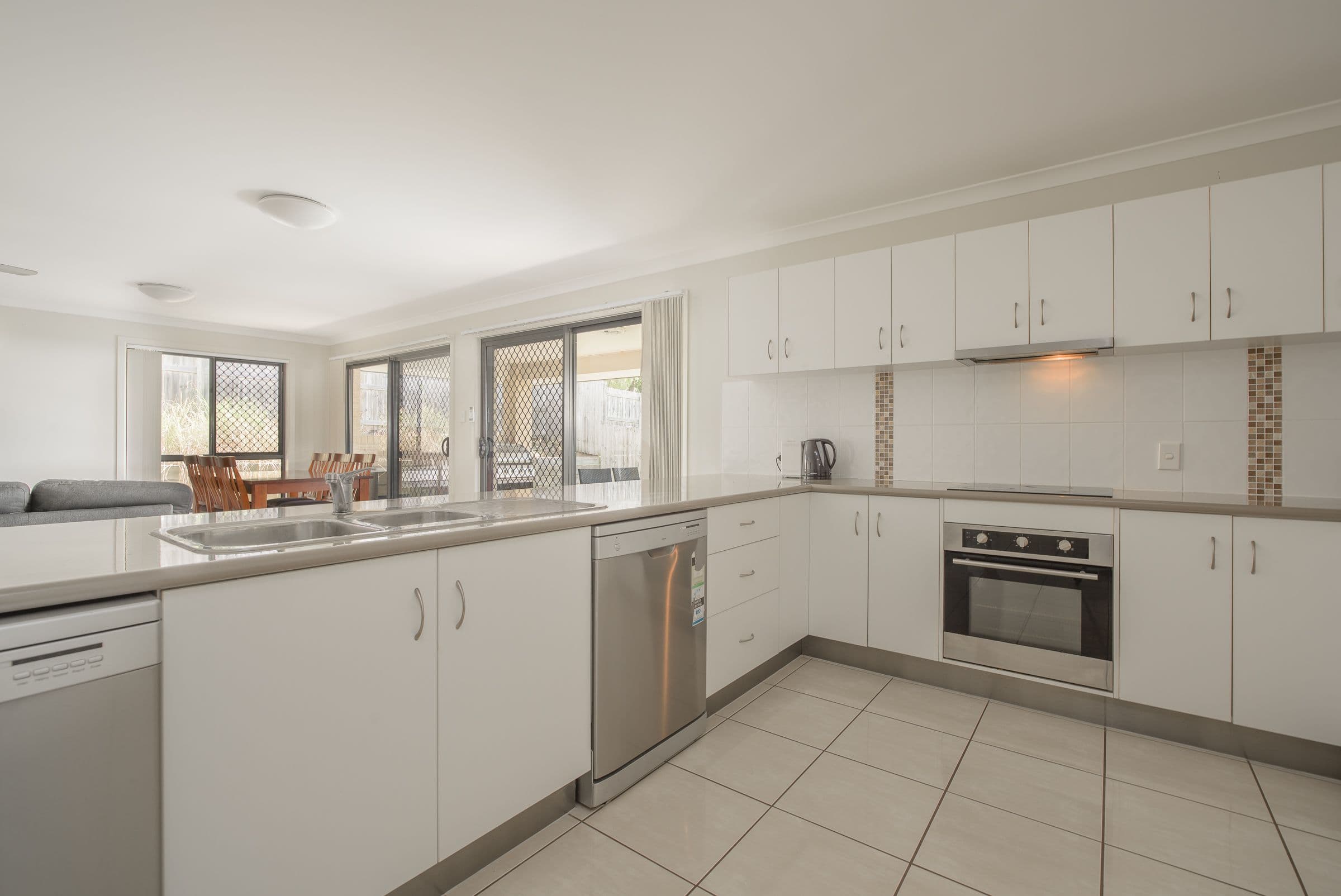 38 Iris Road, Kirkwood QLD 4680, Kirkwood - Thumbnail 5