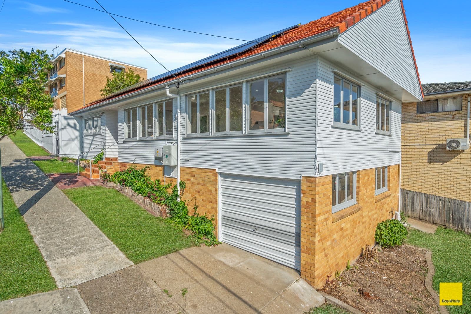 15 Sixth Avenue, Coorparoo QLD 4151, Coorparoo - Thumbnail 2