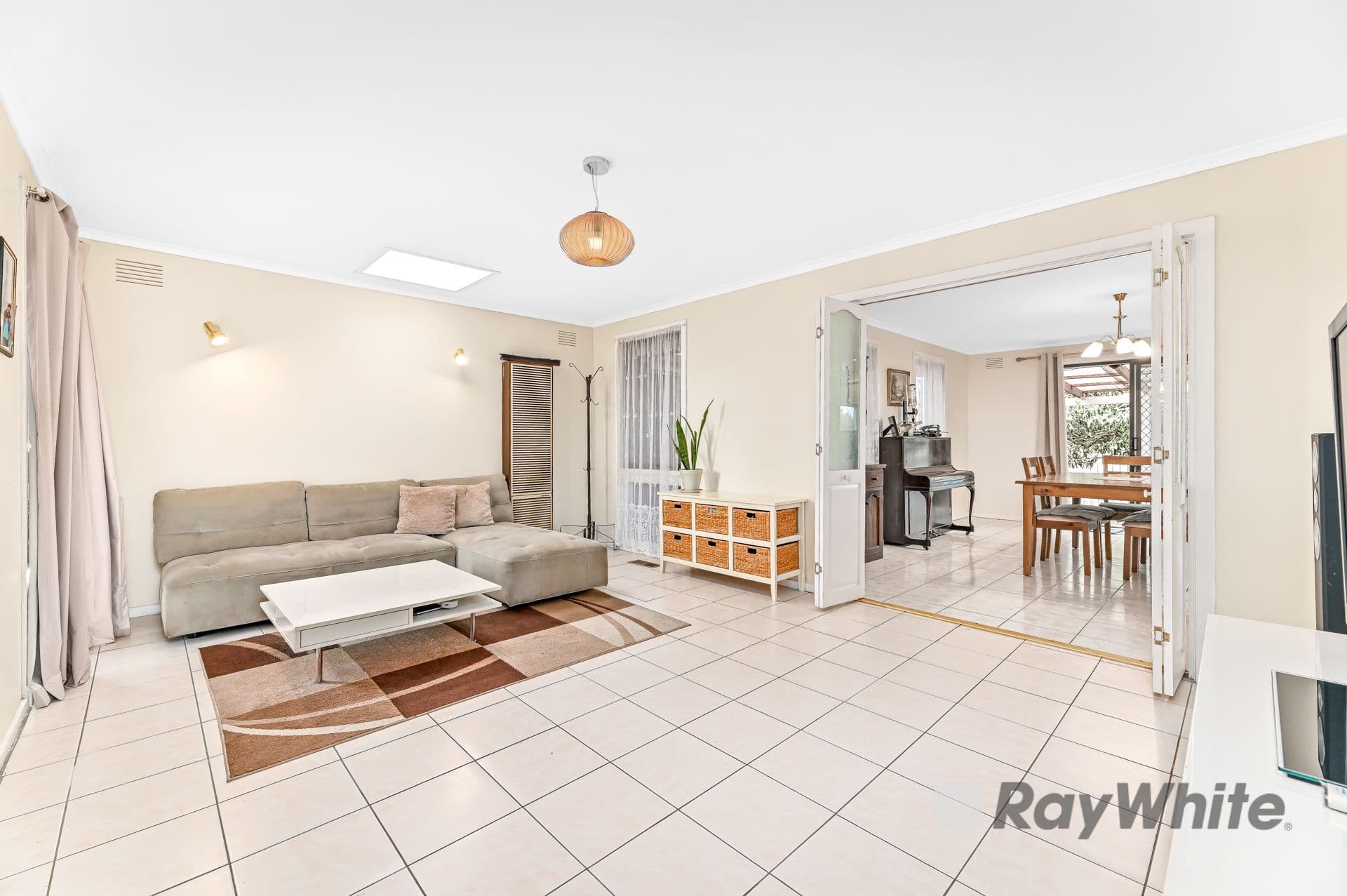 62 John Fawkner Drive, Endeavour Hills VIC 3802, Endeavour Hills - Thumbnail 2