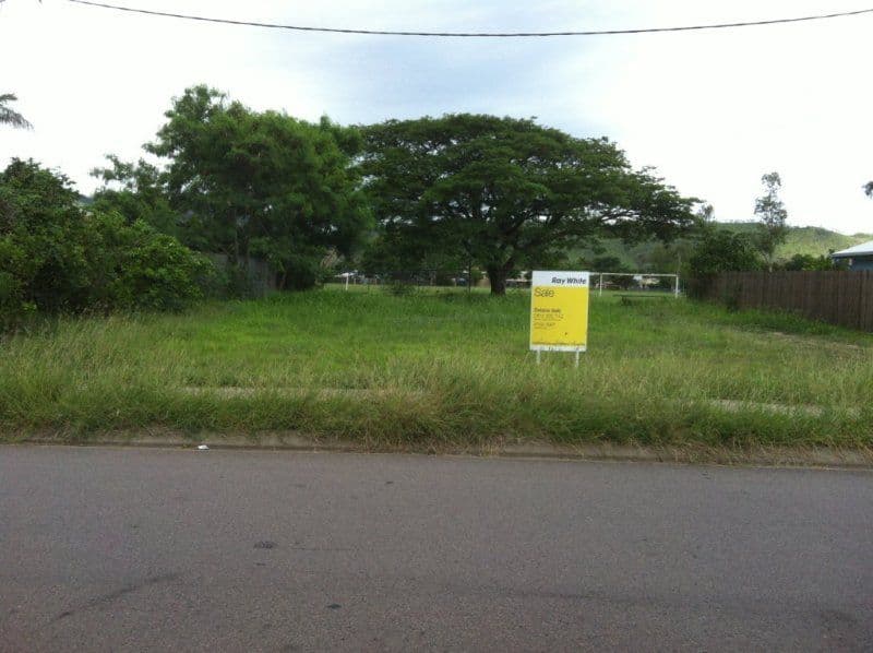 27 Gower Street, KELSO QLD 4815, Kelso - Thumbnail 3