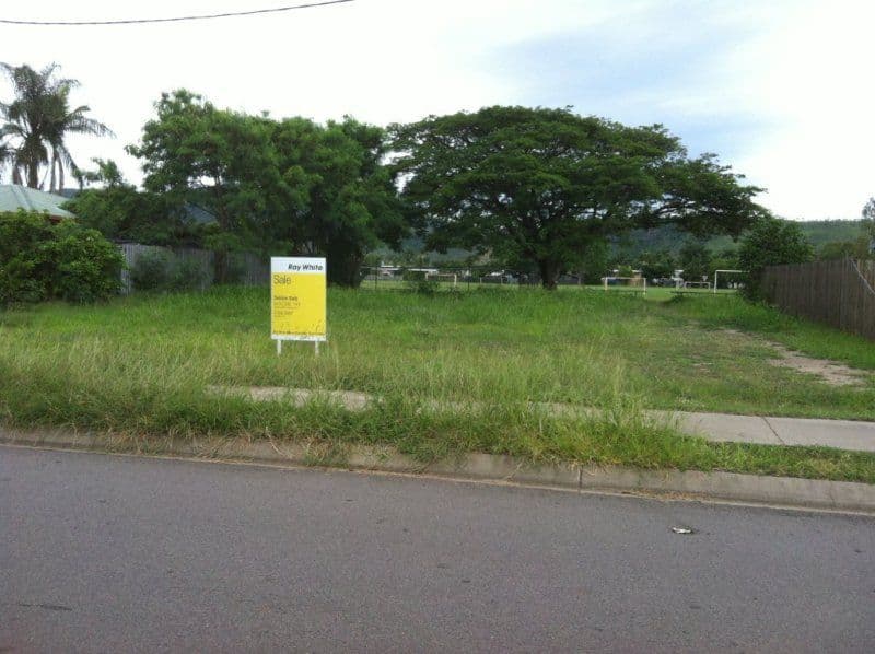 27 Gower Street, KELSO QLD 4815, Kelso - Thumbnail 4