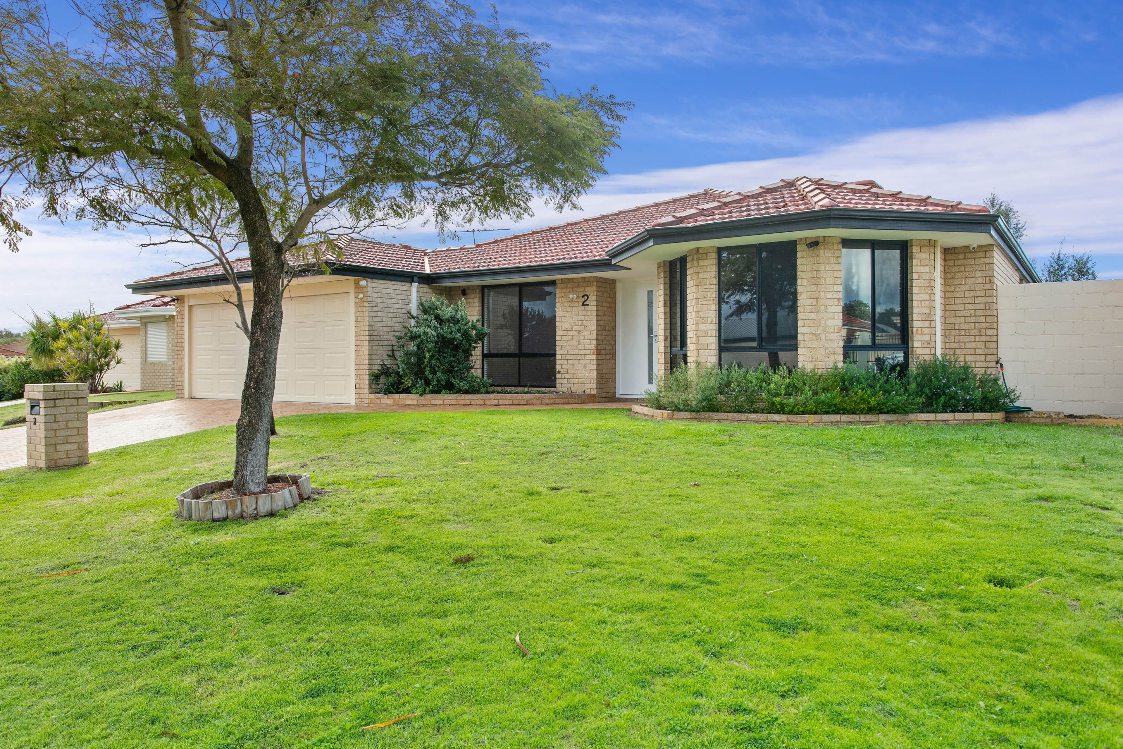 2 Springview Circle, Bennett Springs WA 6063, Bennett Springs - Thumbnail 2