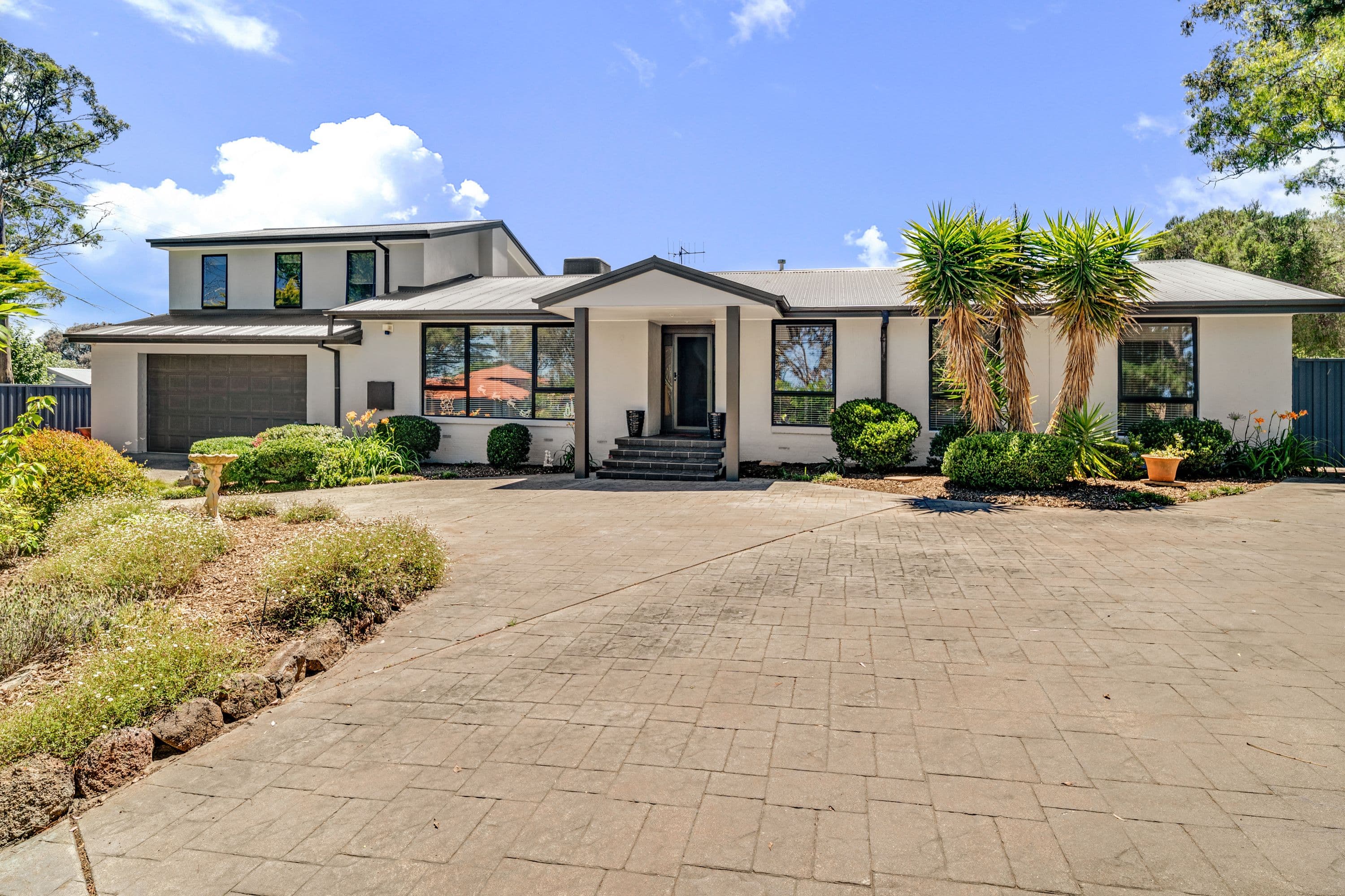 16 Scanlon Way, Lockridge, WA, Lockridge - Image 1
